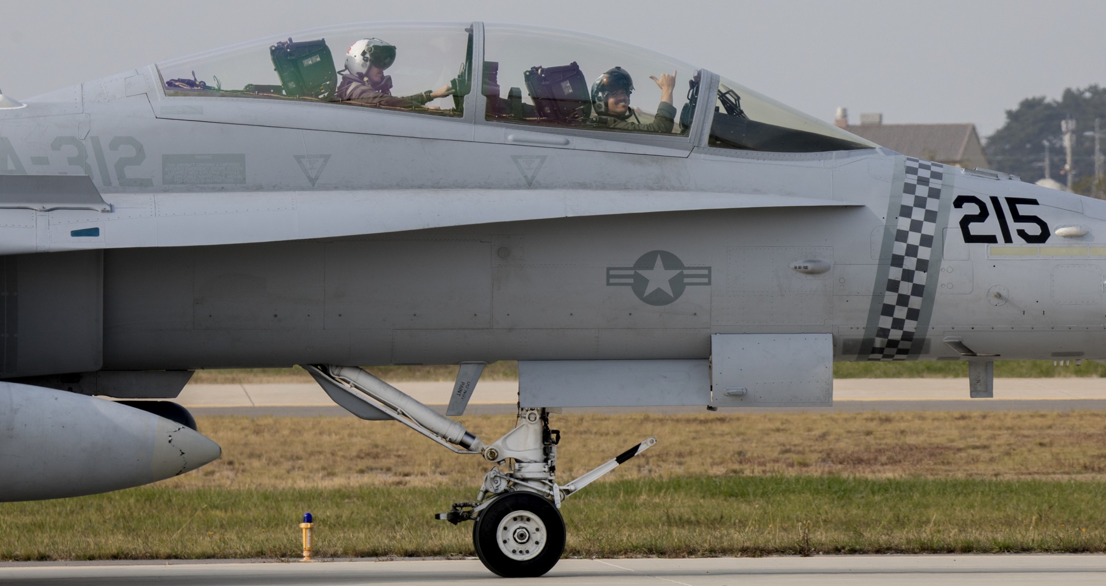 vmfa-312 checkerboards marine fighter attack squadron f/a-18d hornet kunsan air base korea 2022 172