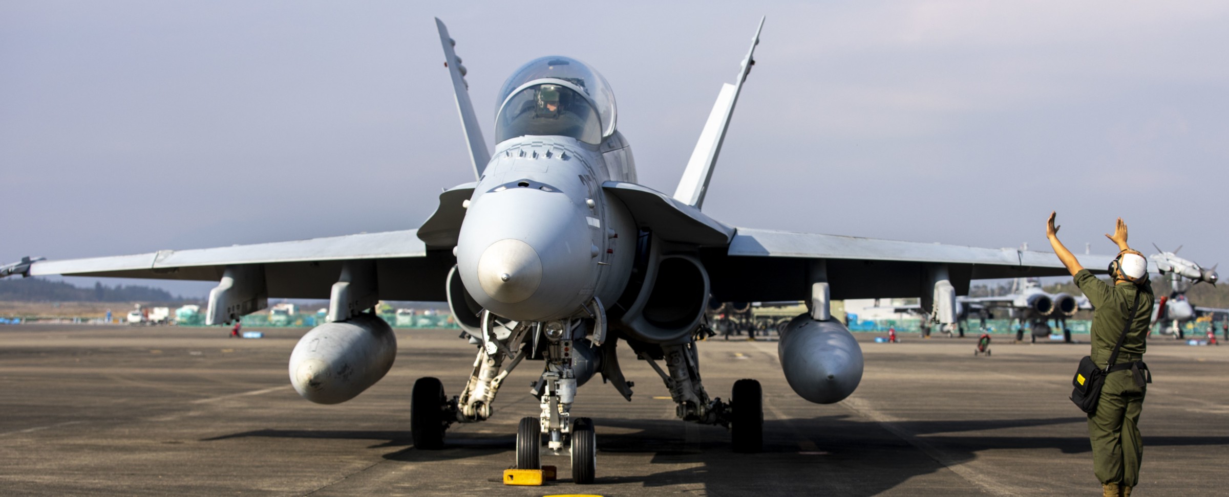 vmfa-312 checkerboards marine fighter attack squadron f/a-18d hornet 178