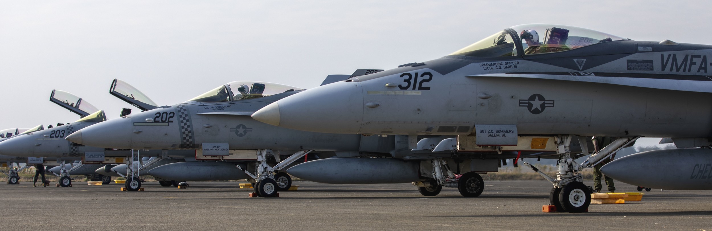 vmfa-312 checkerboards marine fighter attack squadron f/a-18c hornet nyutabaru air base japan 2022 180