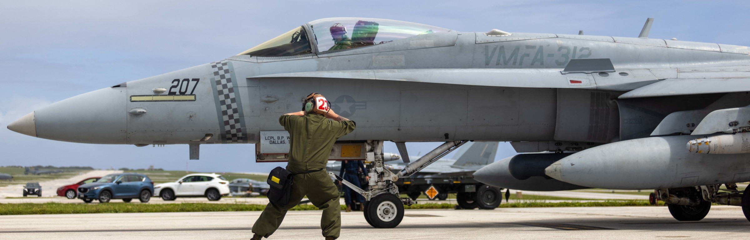 vmfa-312 checkerboards marine fighter attack squadron f/a-18c hornet andersen afb guam 196