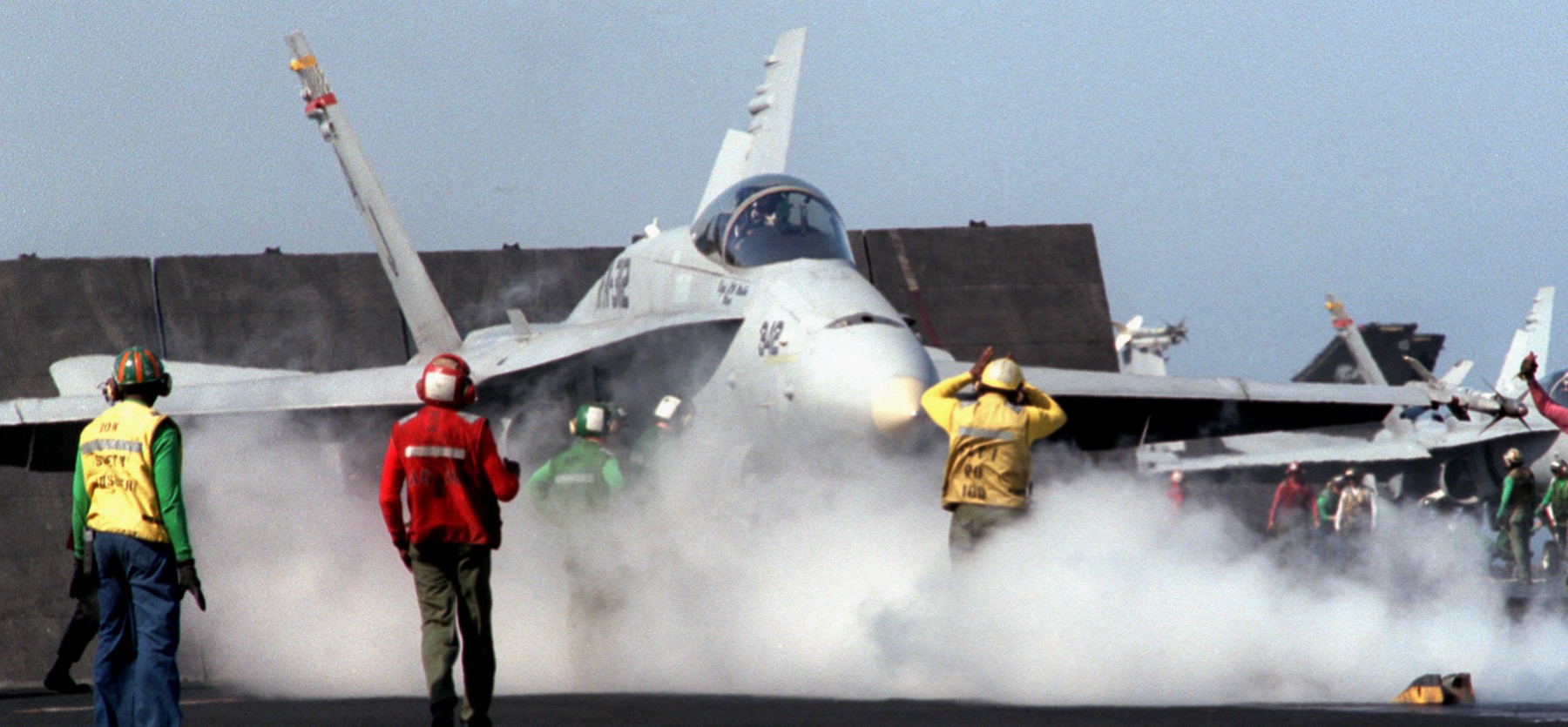 vmfa-312 checkerboards marine fighter attack squadron usmc f/a-18c hornet cvw-8 uss theodore roosevelt 1993 237