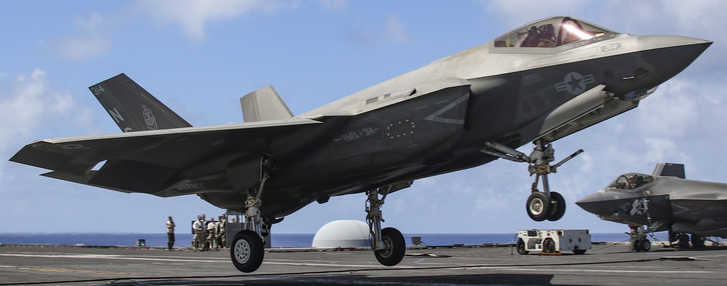 vmfa-314 black knights marine fighter attack squadron f-35c lightning ii 143