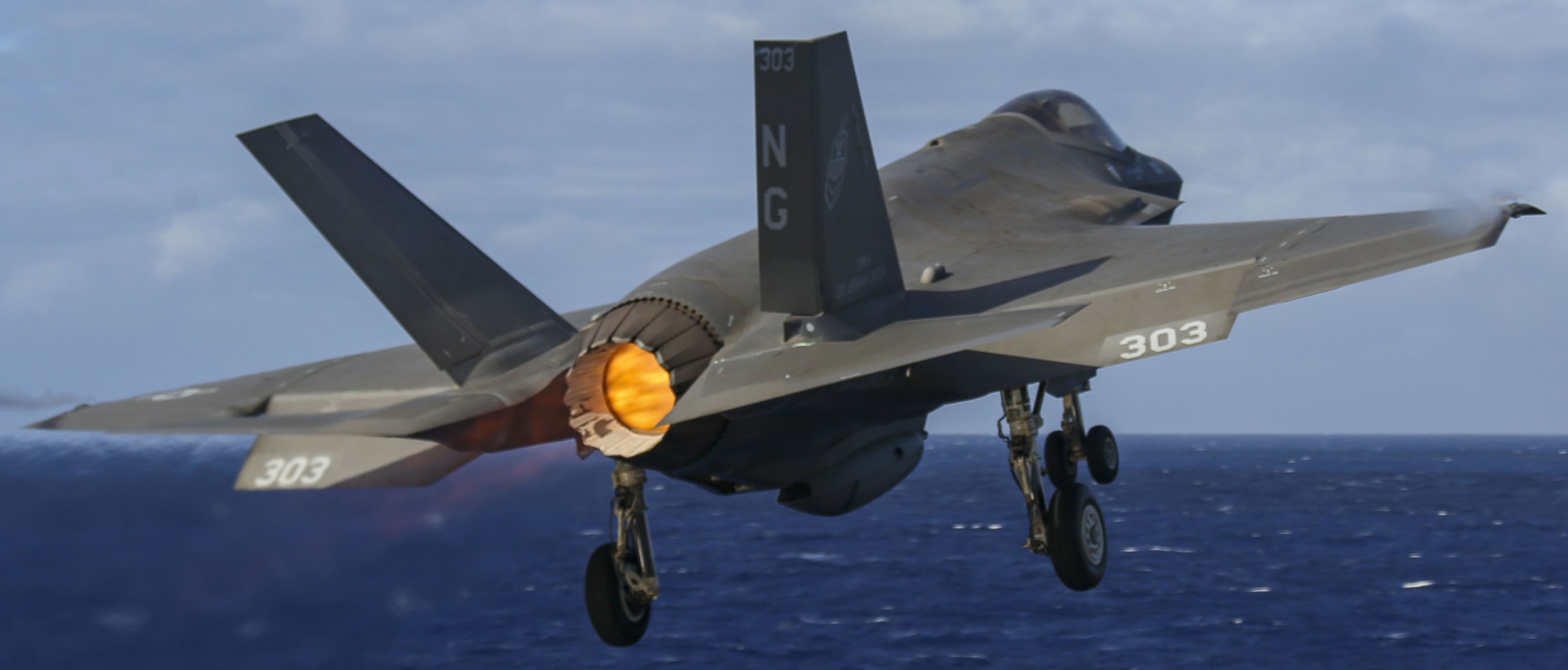 vmfa-314 black knights marine fighter attack squadron f-35c lightning ii 154