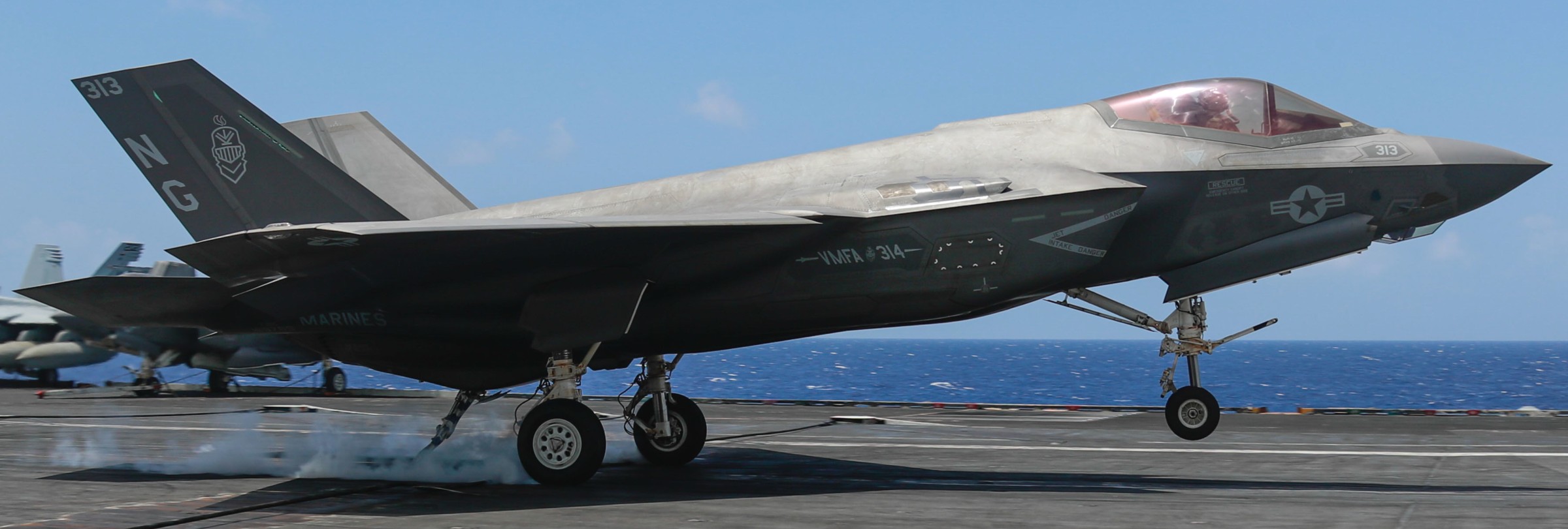 vmfa-314 black knights marine fighter attack squadron f-35c lightning ii uss abraham lincoln 157