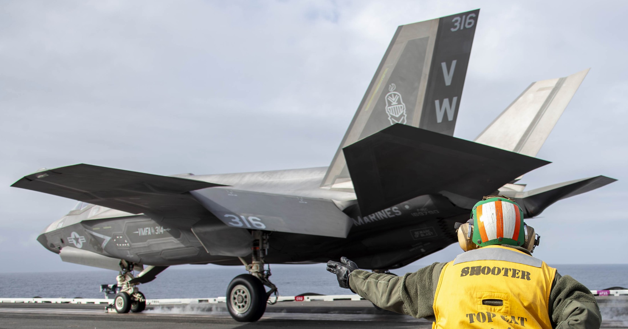 vmfa-314 black knights marine fighter attack squadron f-35c lightning ii uss abraham lincoln 2024 165