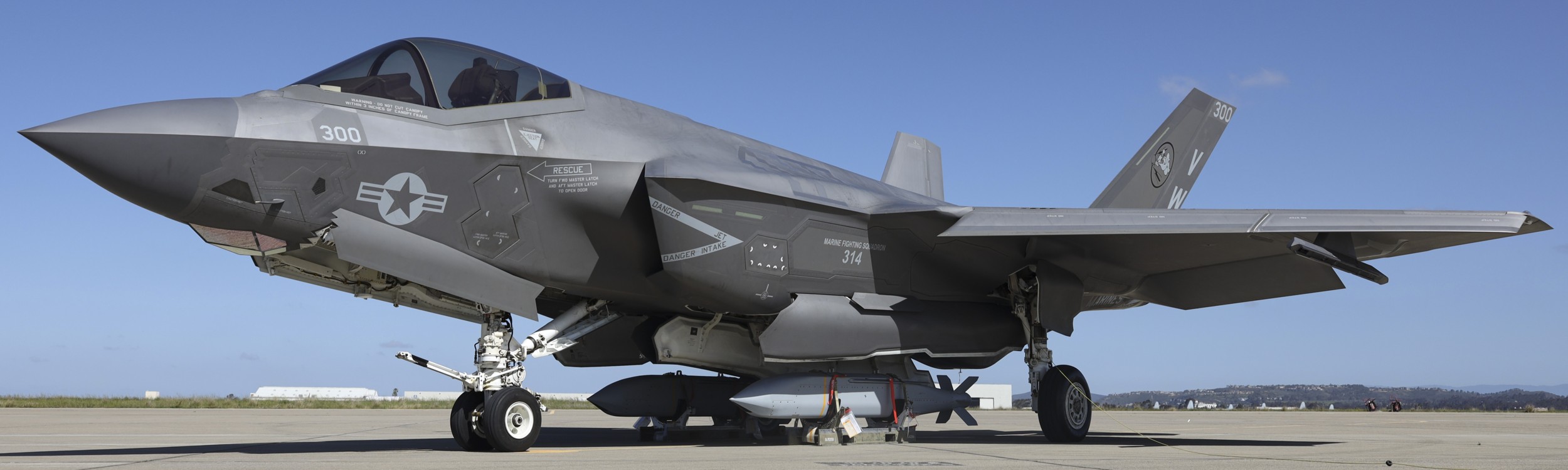 vmfa-314 black knights marine fighter attack squadron f-35c lightning ii mcas miramar jsow 167