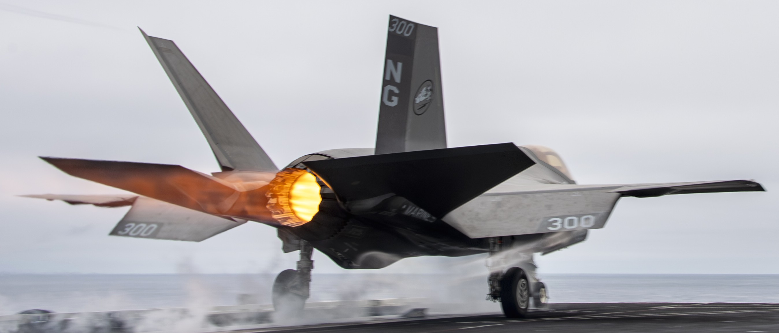 vmfa-314 black knights marine fighter attack squadron f-35c lightning ii uss abraham lincoln 172