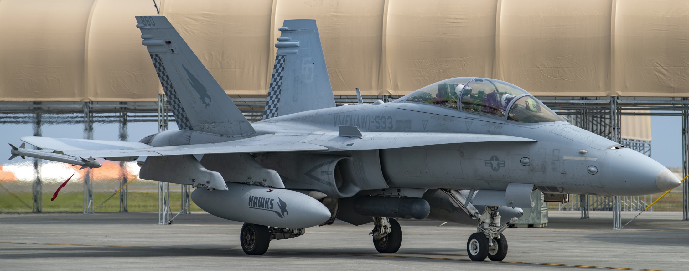 vmfa(aw)-533 hawks marine fighter attack squadron f/a-18d hornet mcas iwakuni 104