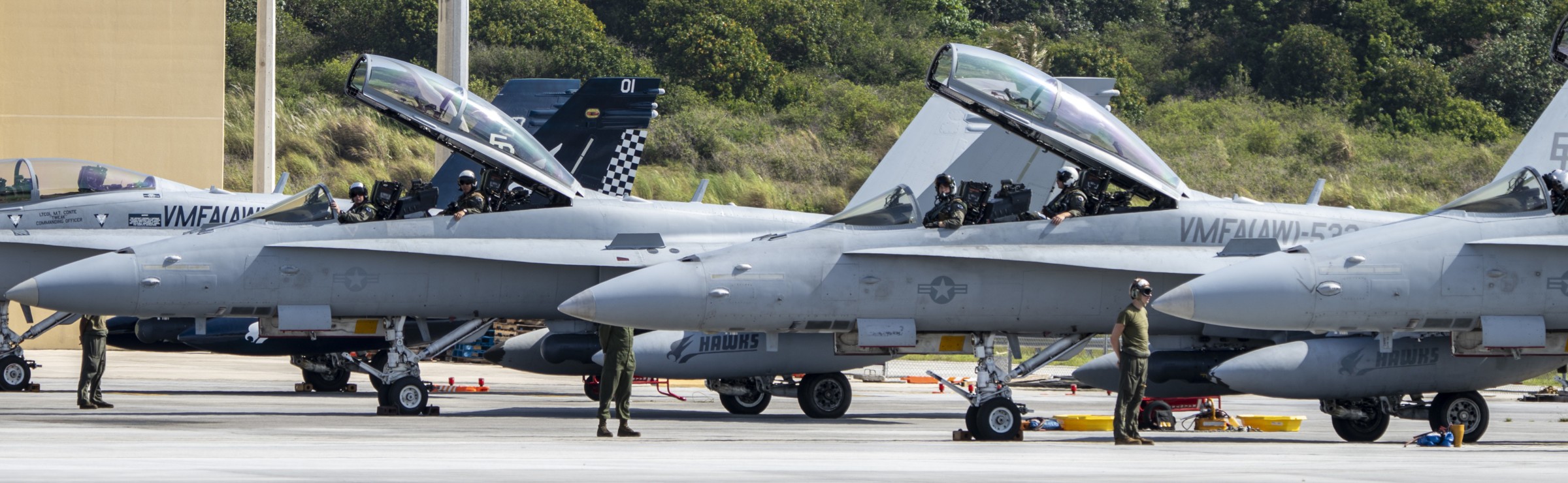 vmfa(aw)-533 hawks marine fighter attack squadron f/a-18d hornet andersen afb guam valiant shield 2022 113