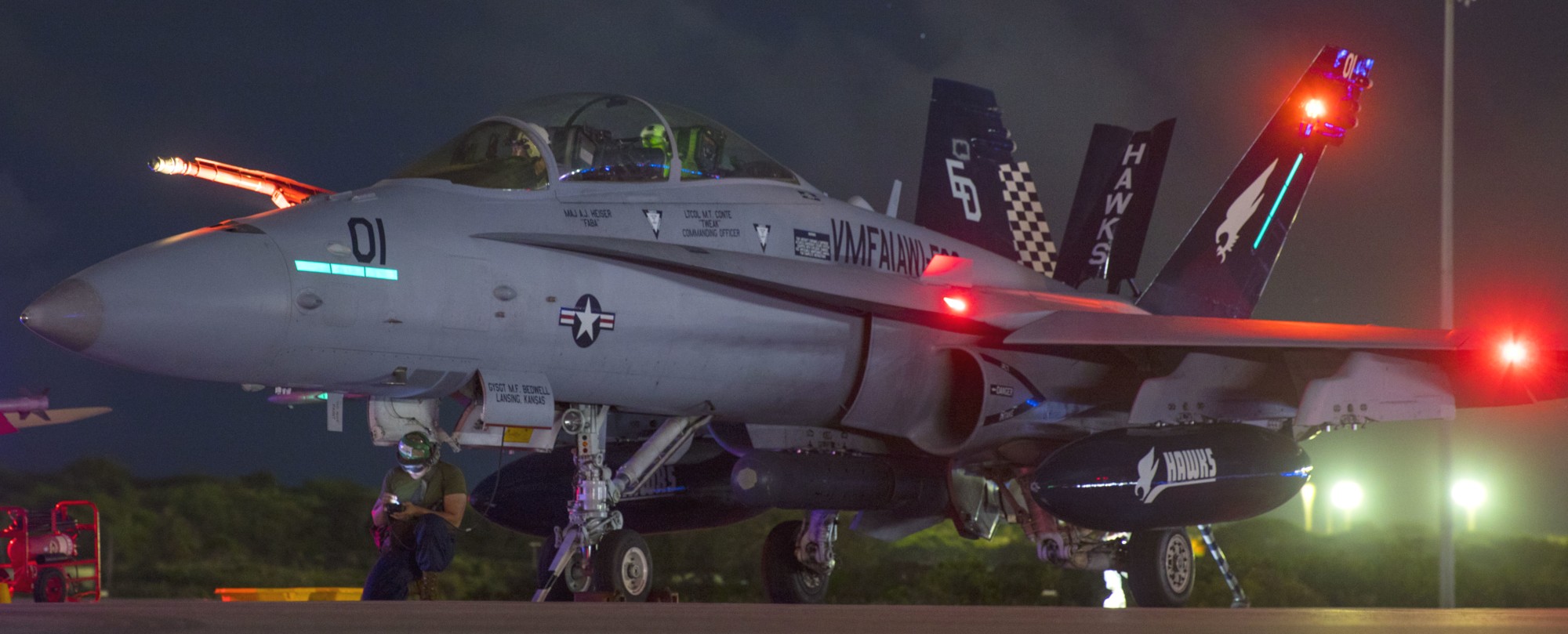 vmfa(aw)-533 hawks marine fighter attack squadron f/a-18d hornet night operations andersen afb 115