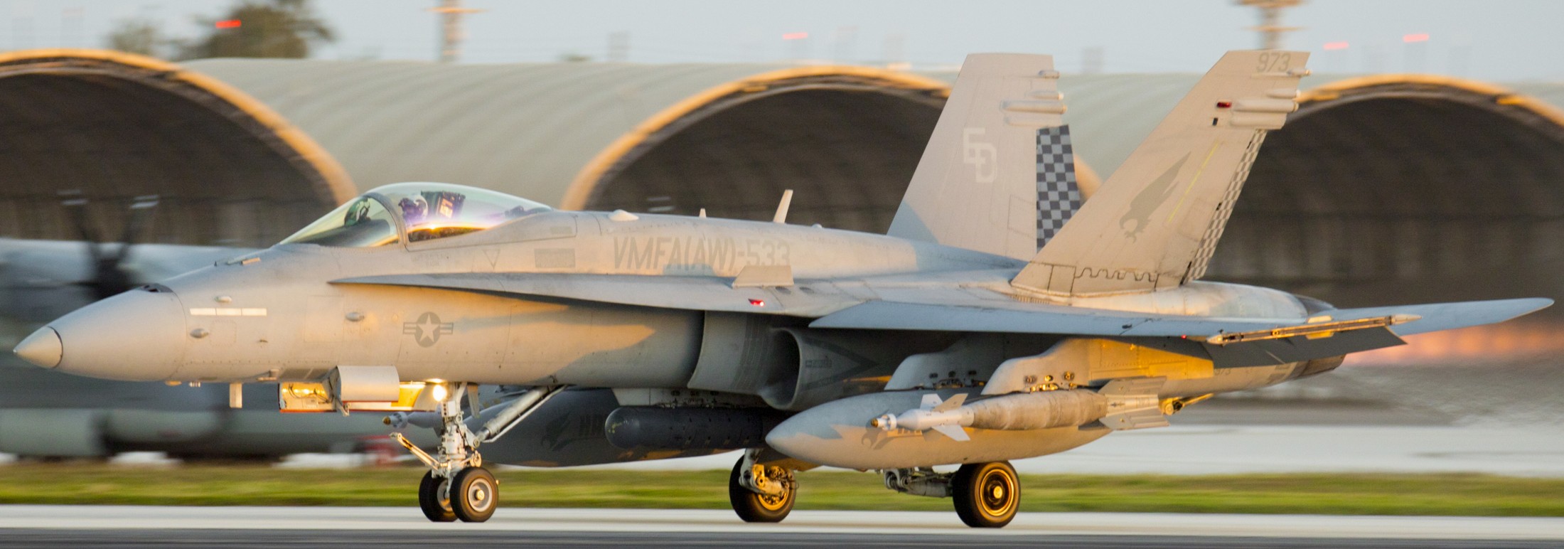 vmfa(aw)-533 hawks marine fighter attack squadron f/a-18c hornet 116