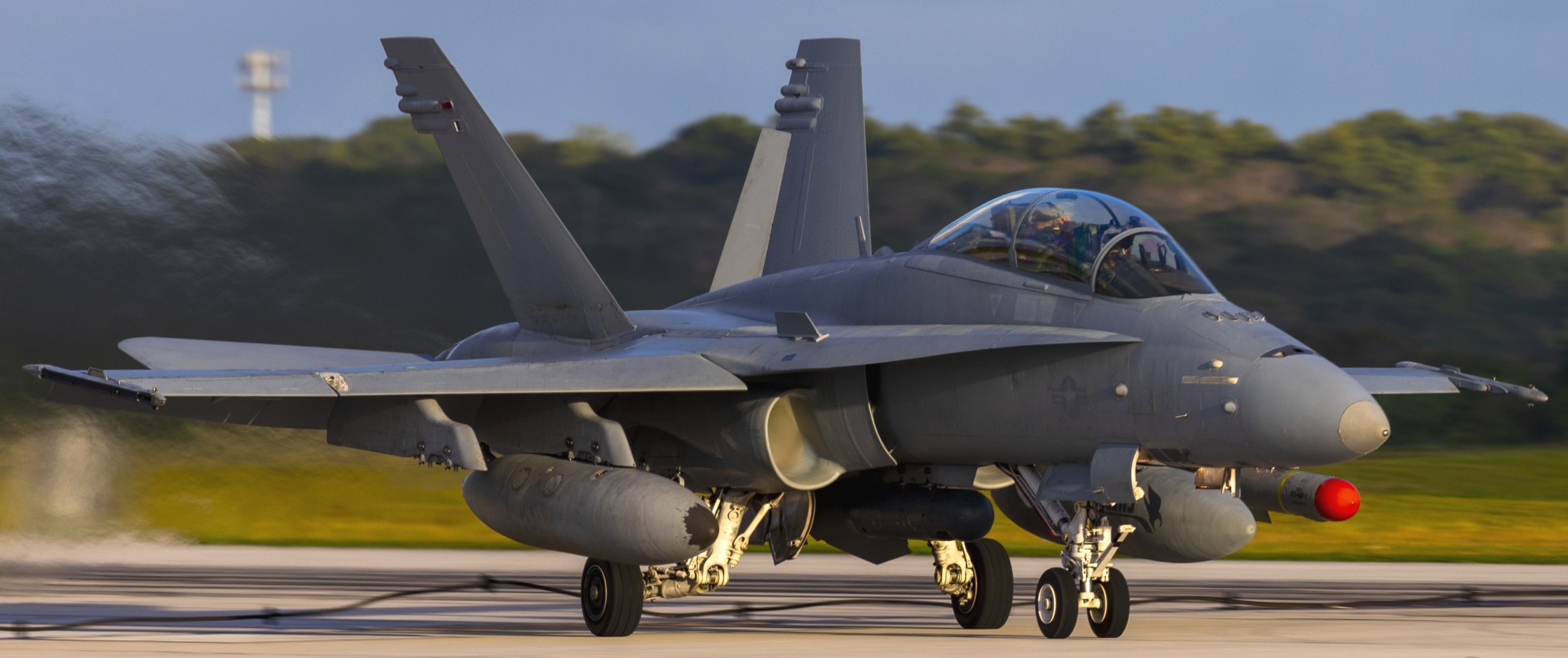 vmfa(aw)-533 hawks marine fighter attack squadron f/a-18d hornet agm-84d harpoon missile 123