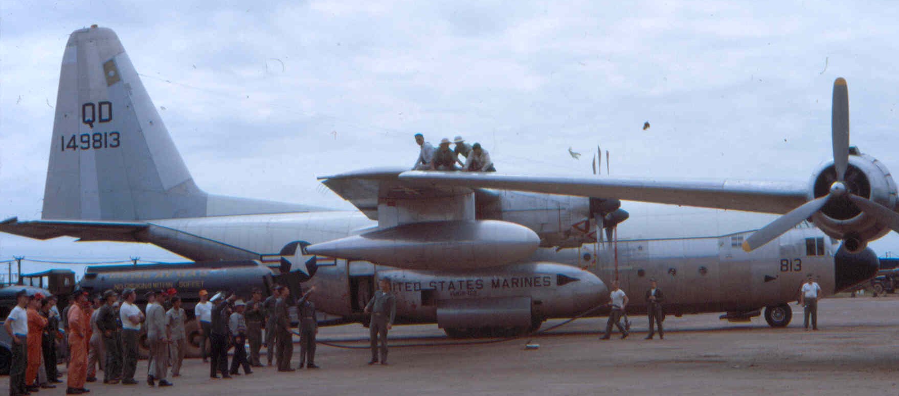 vmgr-152 sumos marine aerial refueler transport squadron kc-130f hercules usmc 12