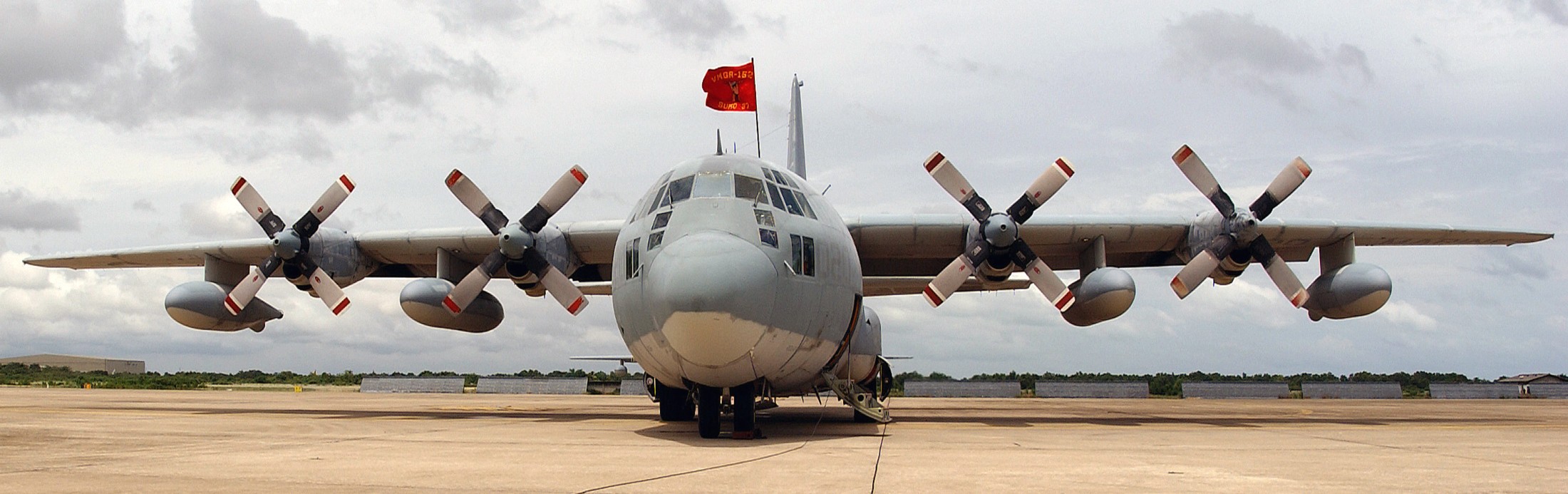 vmgr-152 sumos marine aerial refueler transport squadron kc-130r hercules usmc u-tapao thailand 13