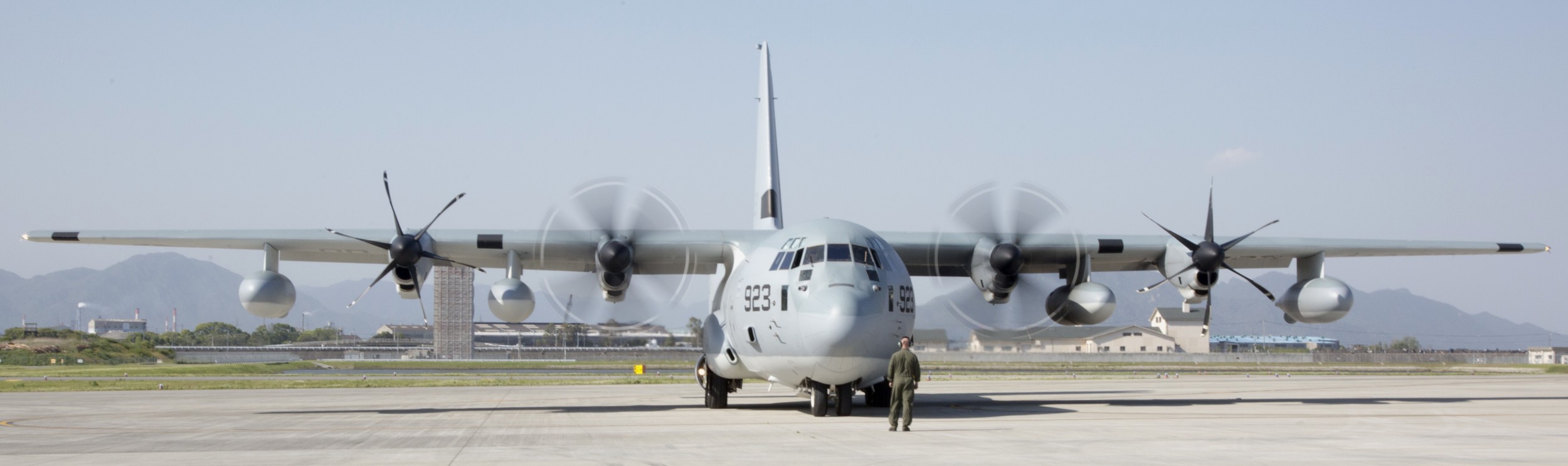 vmgr-152 sumos marine aerial refueler transport squadron kc-130j super hercules usmc 30