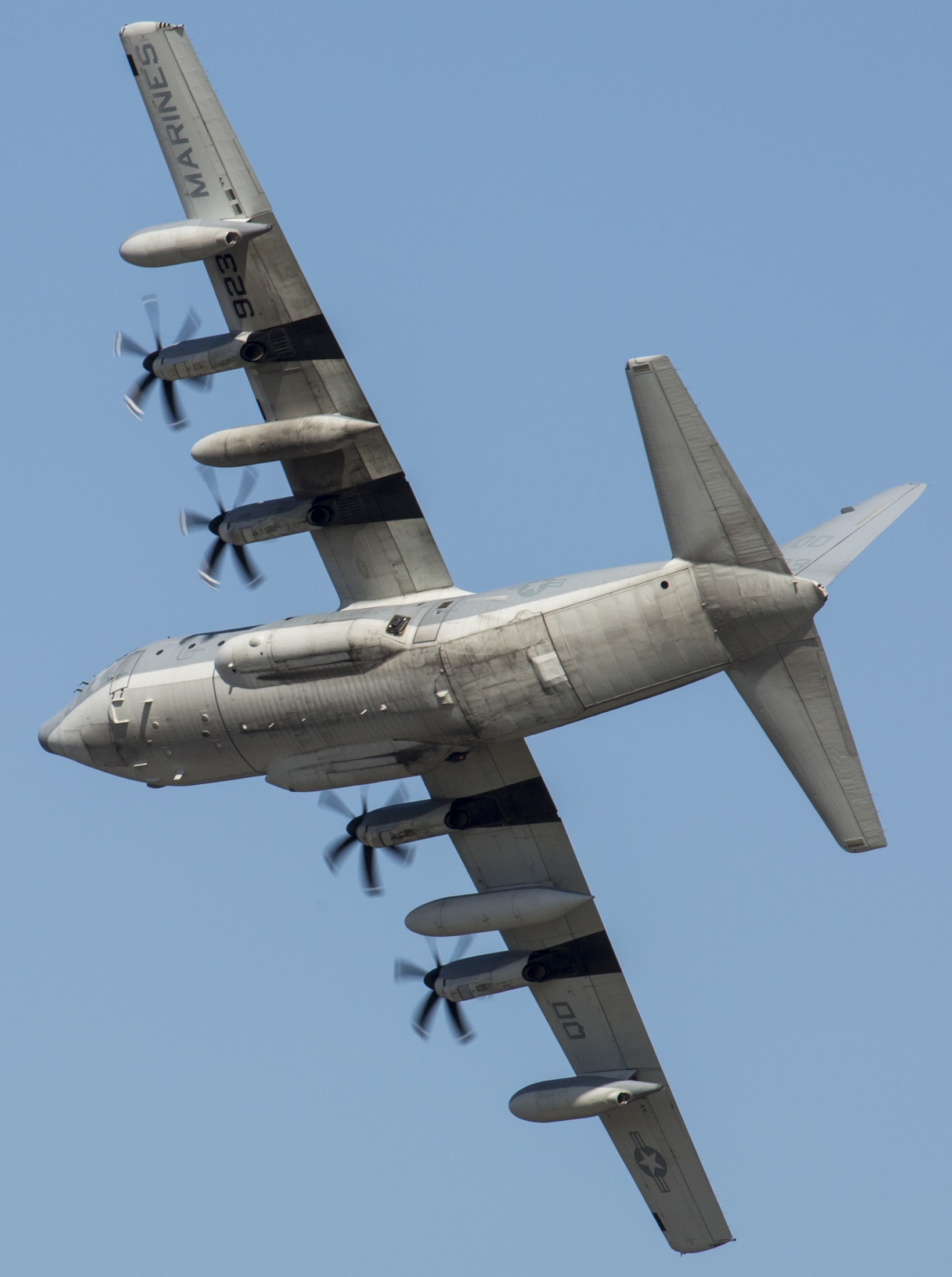 vmgr-152 sumos marine aerial refueler transport squadron kc-130j super hercules usmc 41