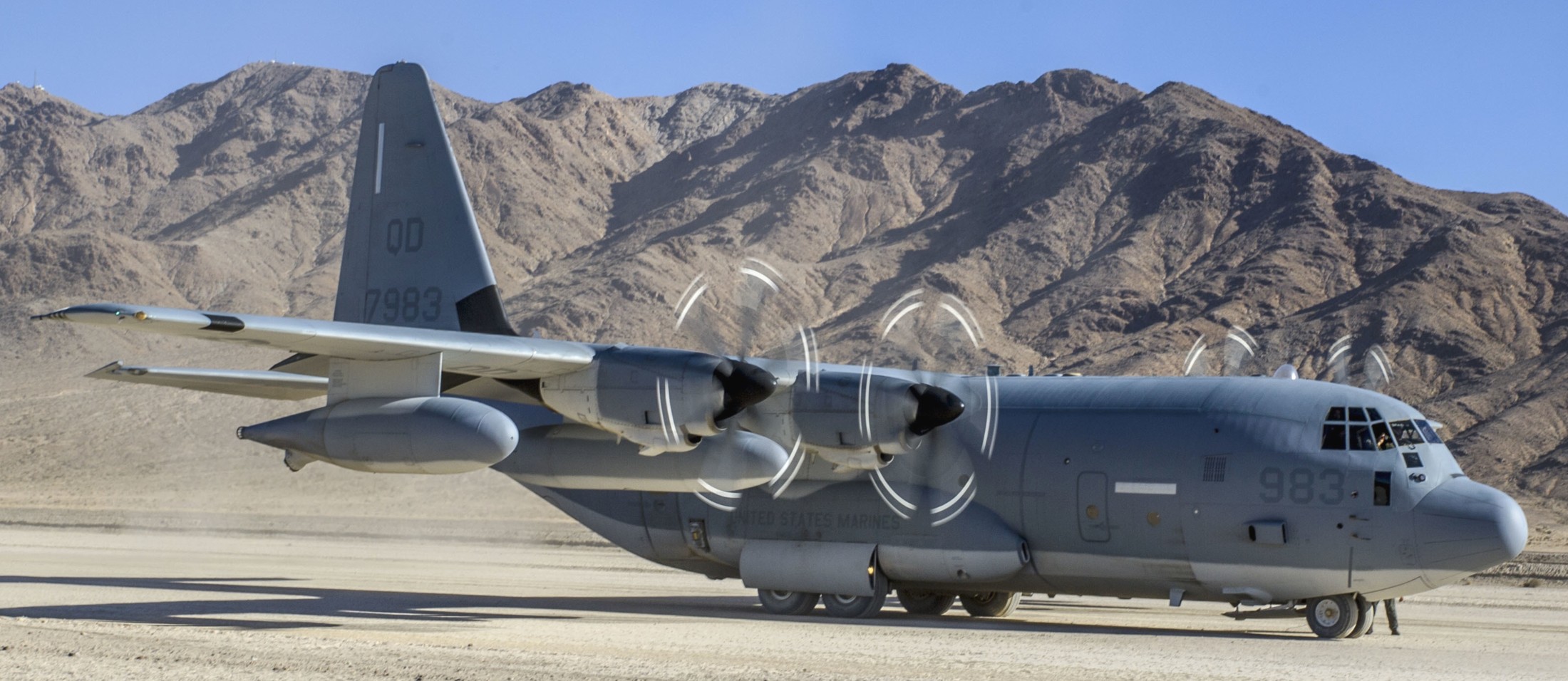 vmgr-152 sumos marine aerial refueler transport squadron kc-130j super hercules usmc naf el centro california 46