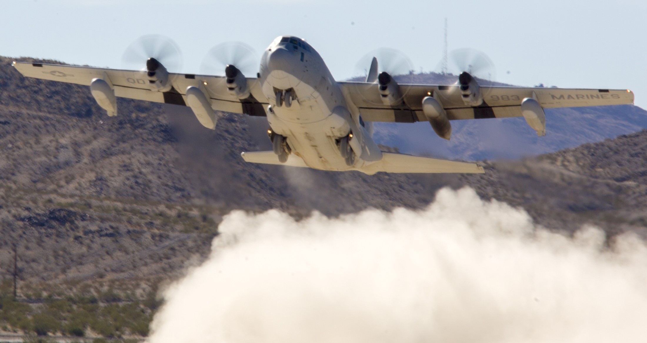 vmgr-152 sumos marine aerial refueler transport squadron kc-130j super hercules usmc 47