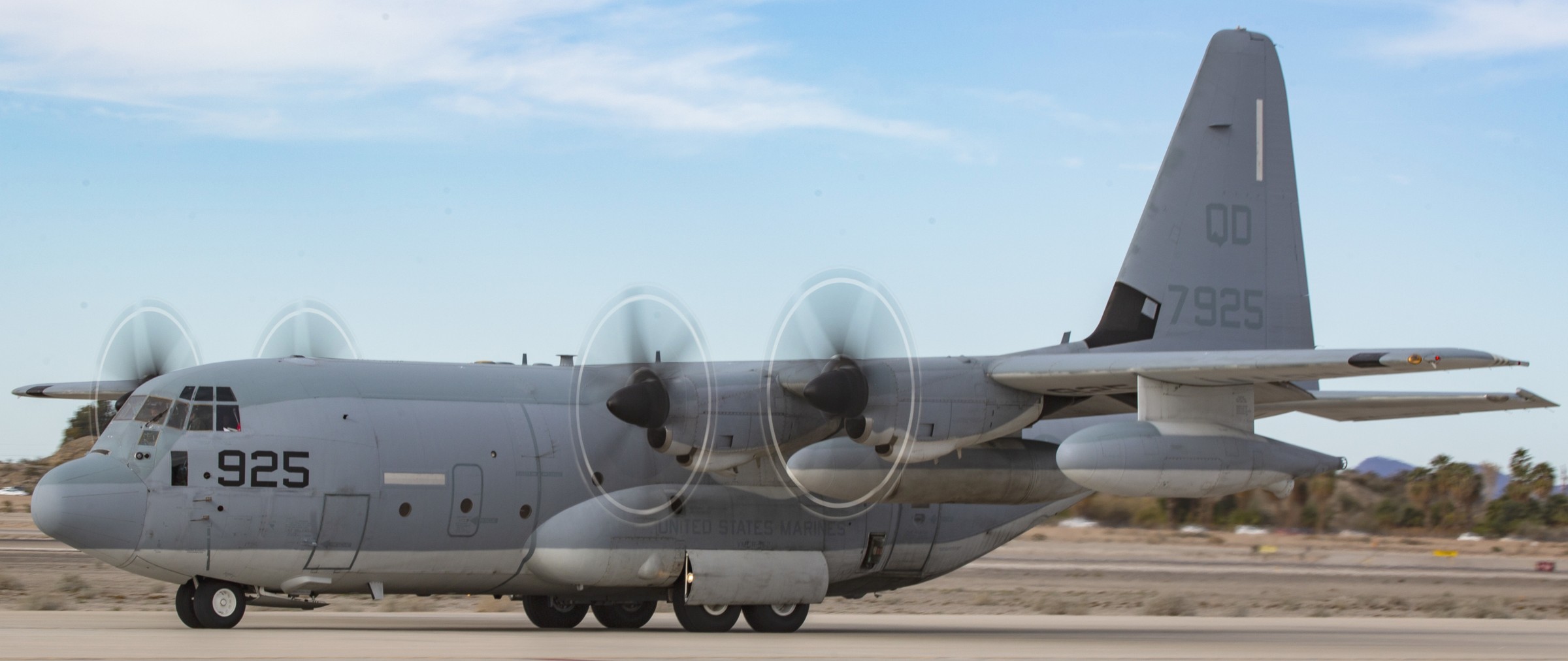 vmgr-152 sumos marine aerial refueler transport squadron kc-130j super hercules usmc 55