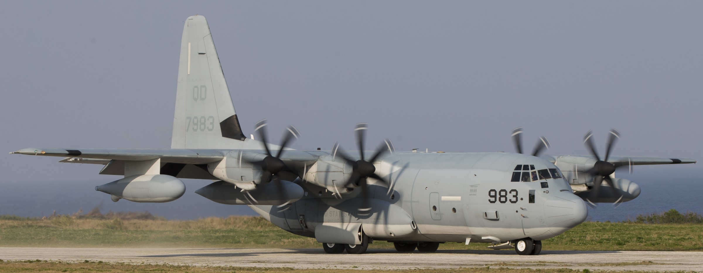 vmgr-152 sumos marine aerial refueler transport squadron kc-130j super hercules usmc ie shima auxilary airfield okinawa 58