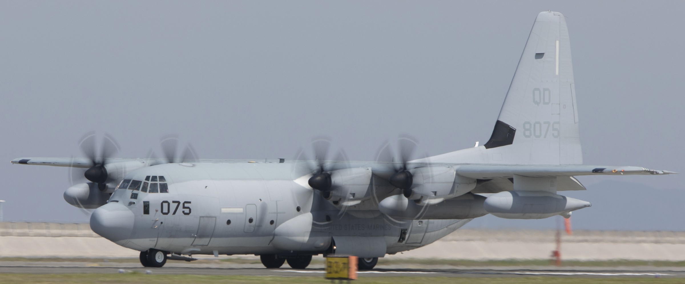 vmgr-152 sumos marine aerial refueler transport squadron kc-130j super hercules usmc 60