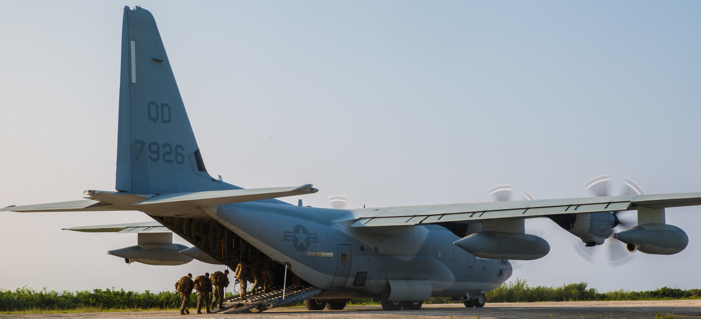 vmgr-152 sumos marine aerial refueler transport squadron kc-130j super hercules usmc 67