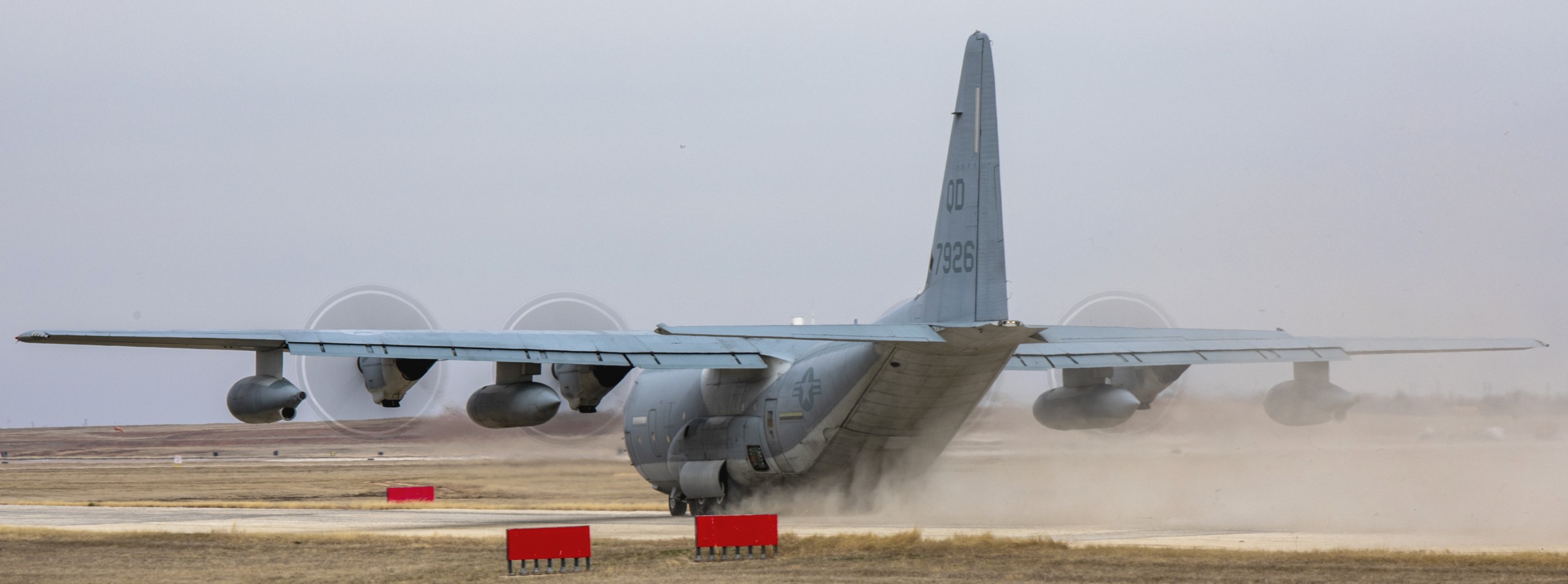 vmgr-152 sumos marine aerial refueler transport squadron kc-130j super hercules usmc 70