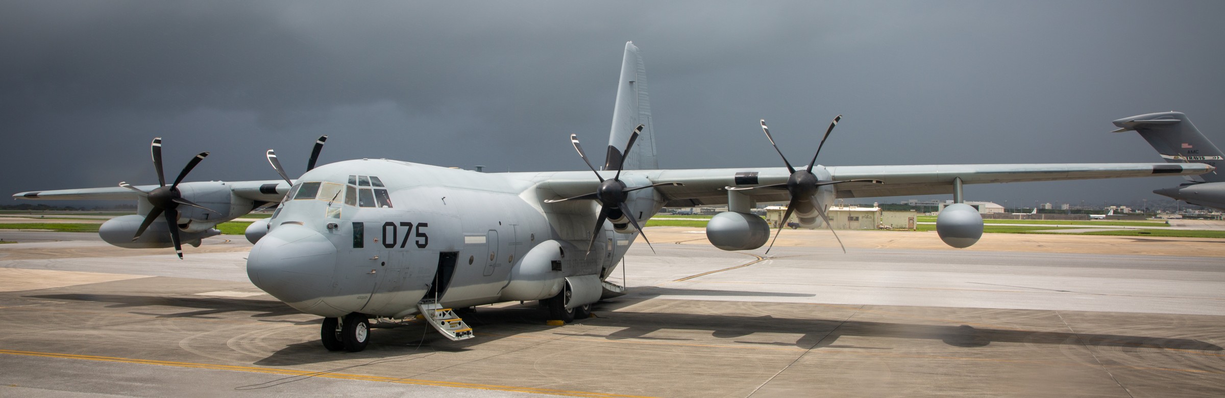 vmgr-152 sumos marine aerial refueler transport squadron kc-130j super hercules usmc kadena air base japan 75