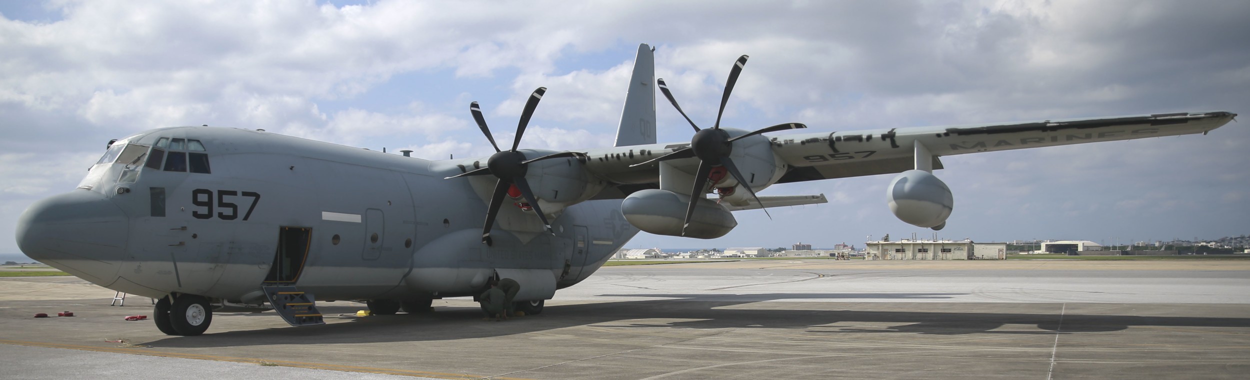 vmgr-152 sumos marine aerial refueler transport squadron kc-130j super hercules usmc kadena air base okinawa japan 108