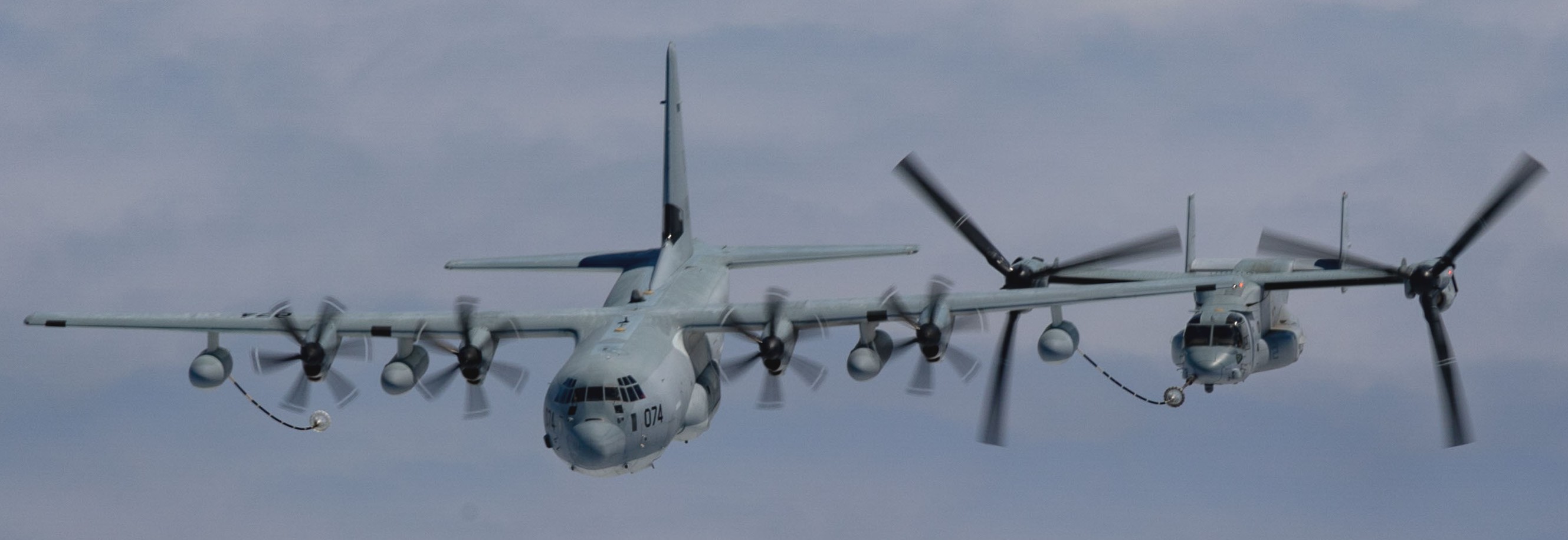 vmgr-152 sumos marine aerial refueler transport squadron kc-130j super hercules usmc 116