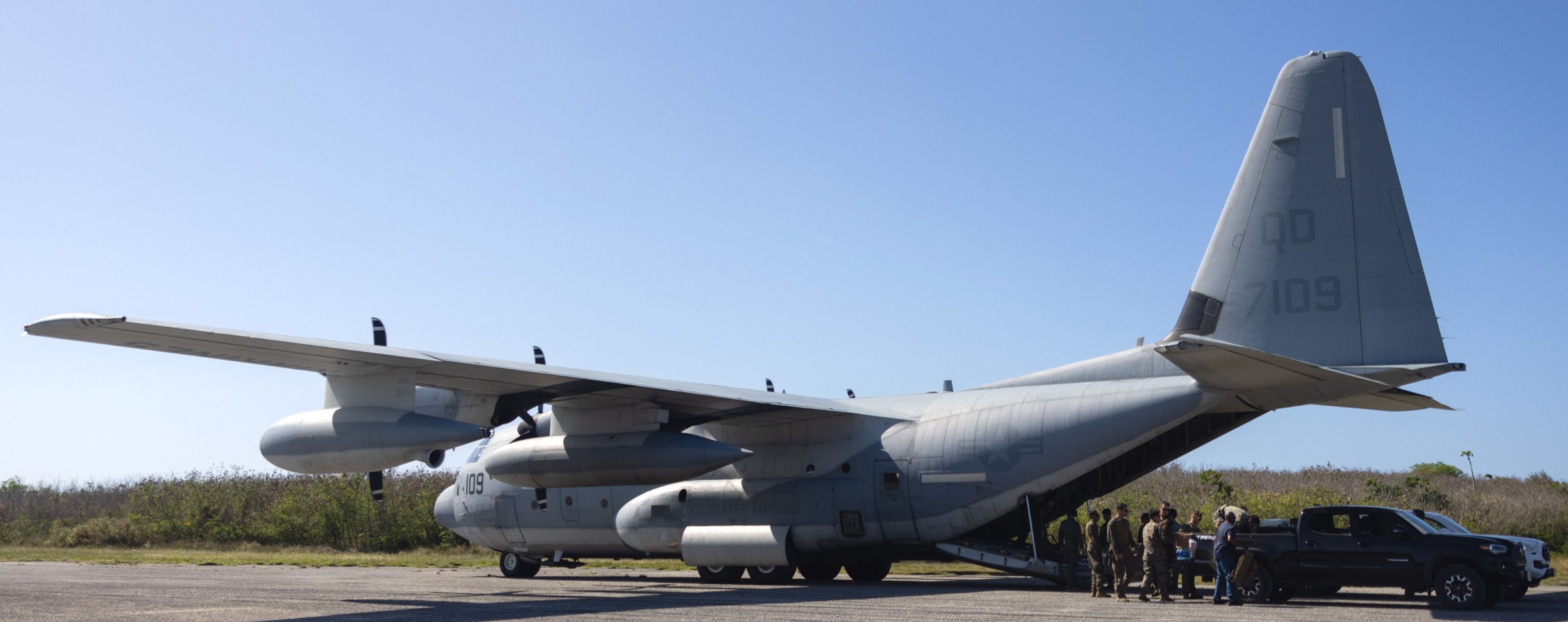 vmgr-152 sumos marine aerial refueler transport squadron kc-130j super hercules usmc 141