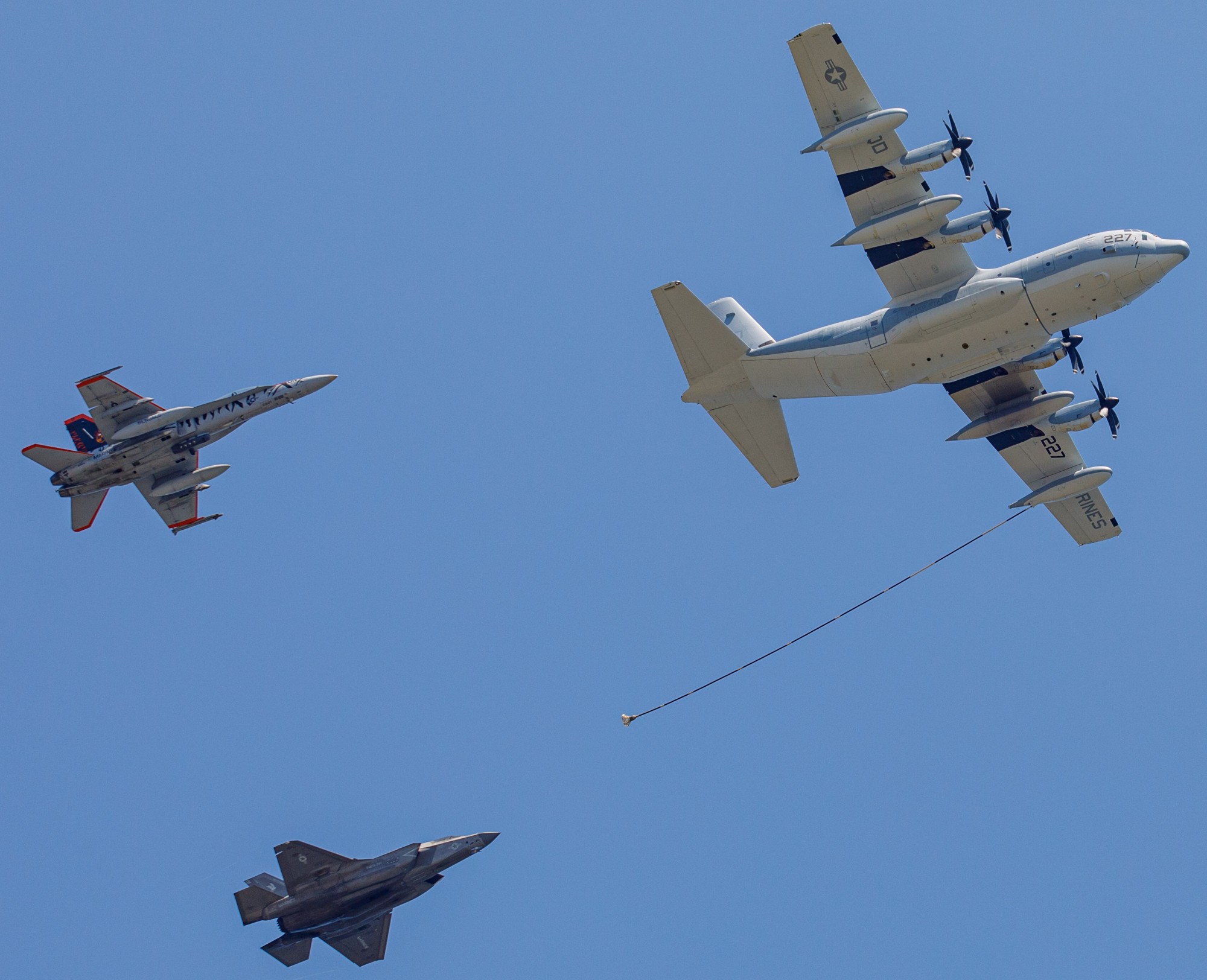 vmgr-152 sumos marine aerial refueler transport squadron kc-130j super hercules mcas iwakuni air show friendship day 2024 