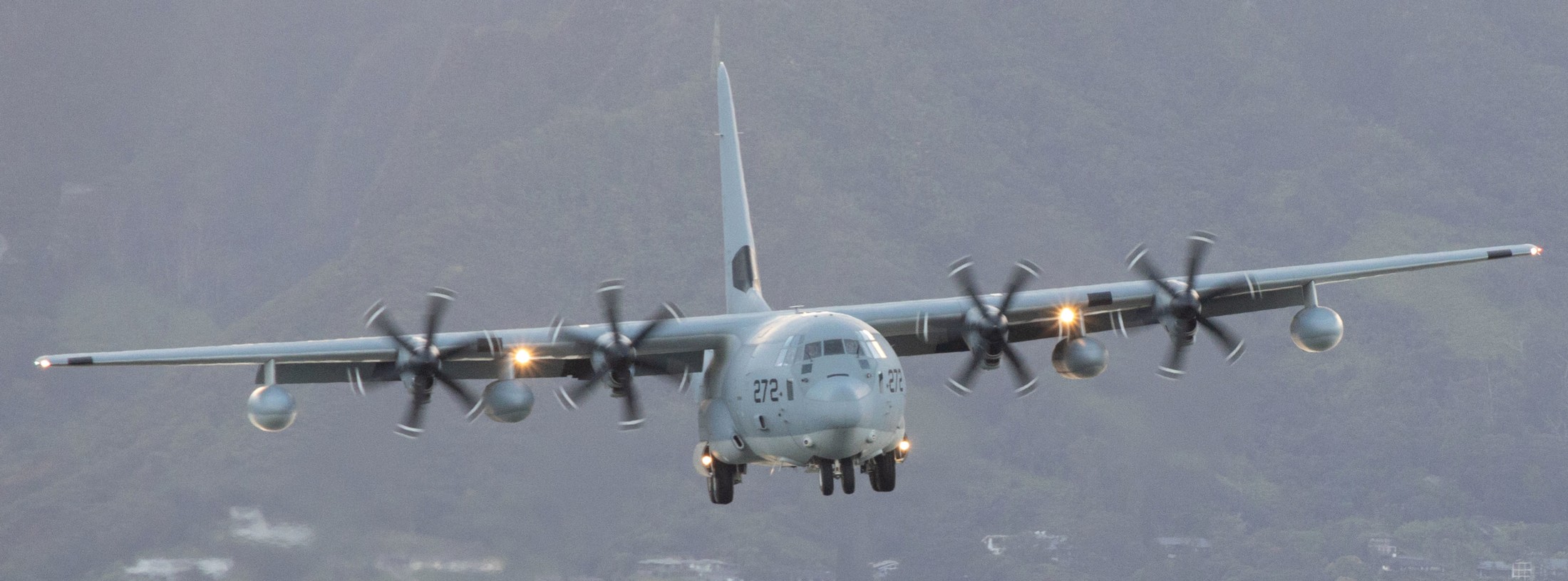 vmgr-153 hercules marine aerial refueler transport squadron kc-130j arriving mcas kaneohe bay hawaii 04