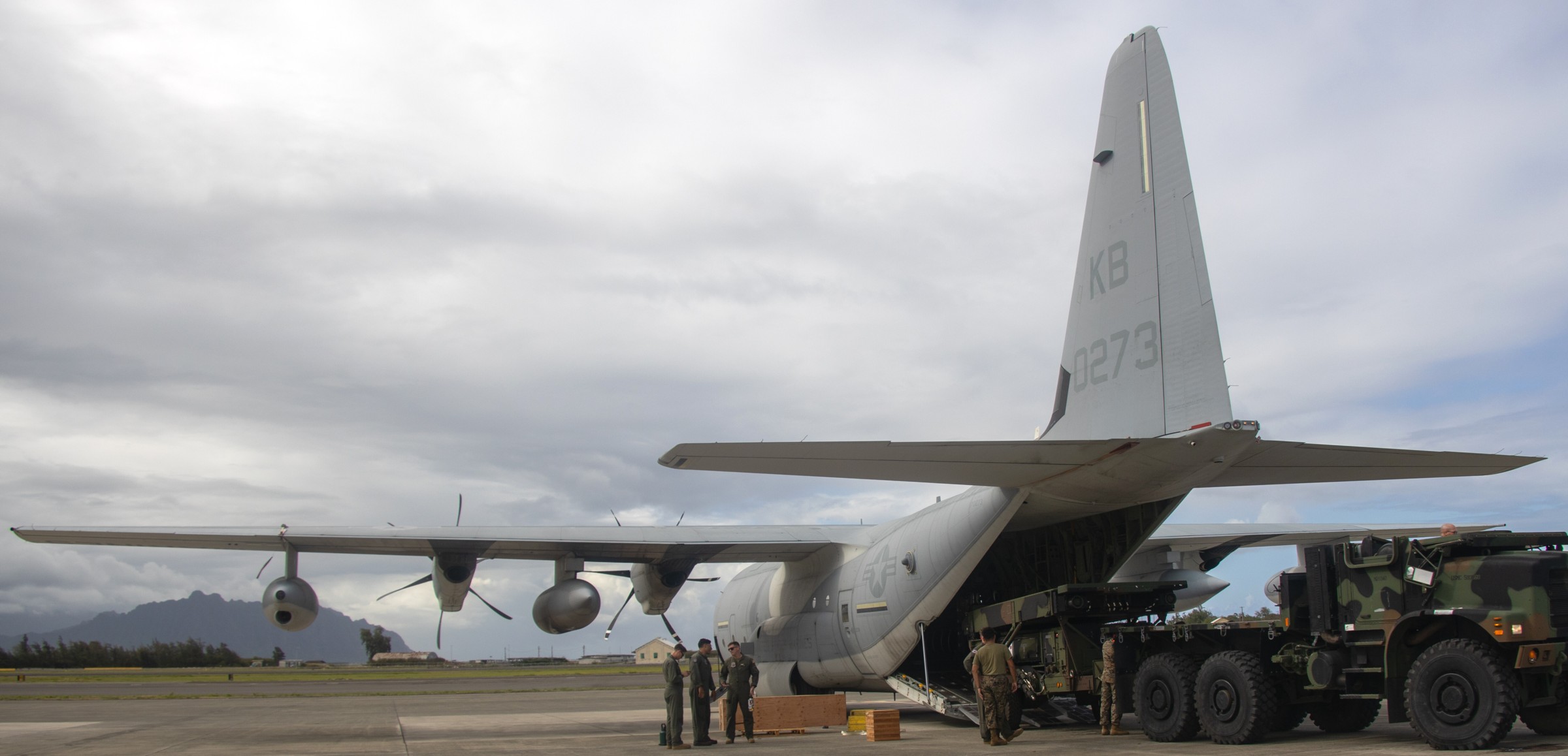 vmgr-153 hercules marine aerial refueler transport squadron kc-130j usmc 11