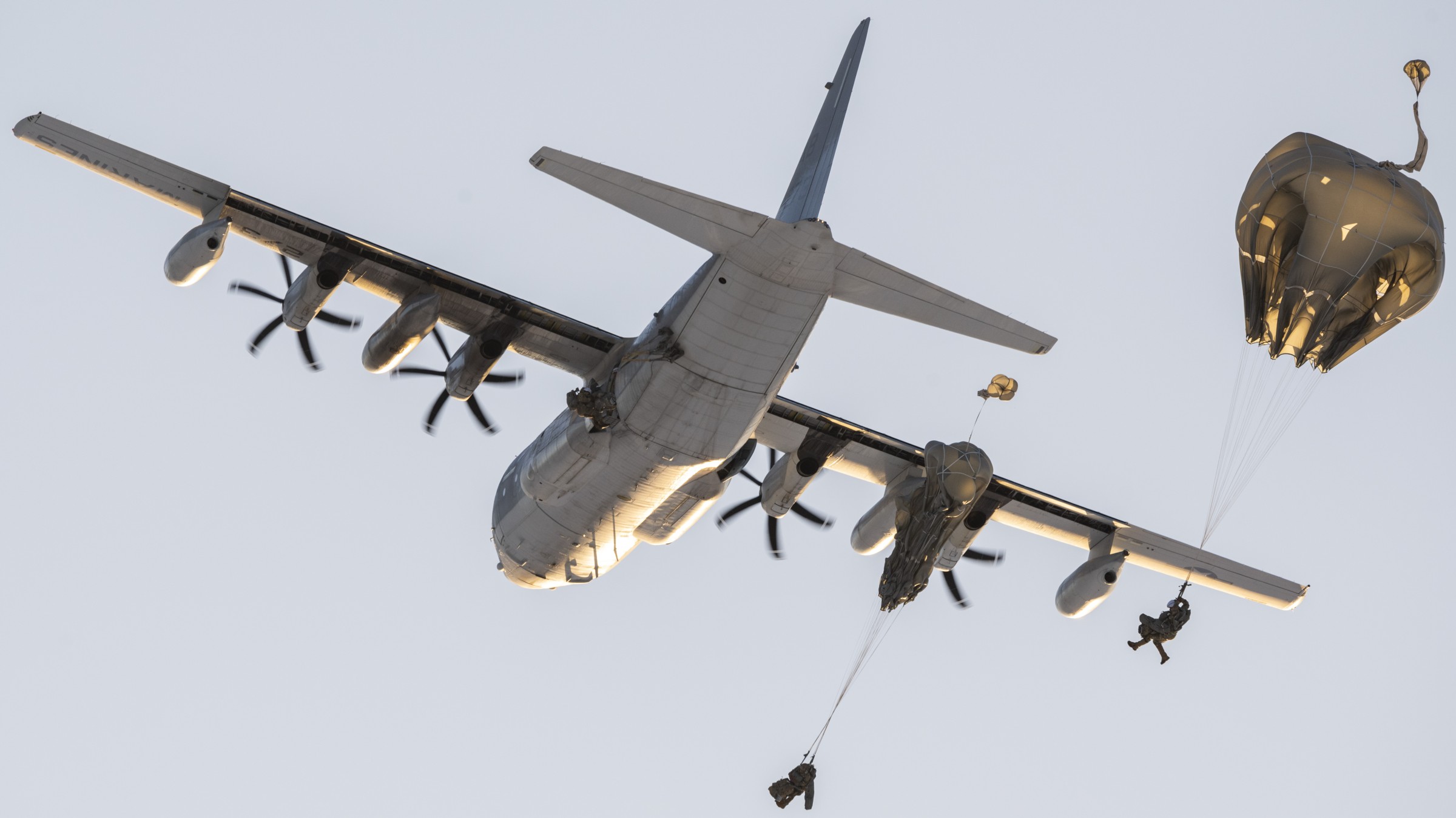 vmgr-153 hercules marine aerial refueler transport squadron kc-130j usmc 33