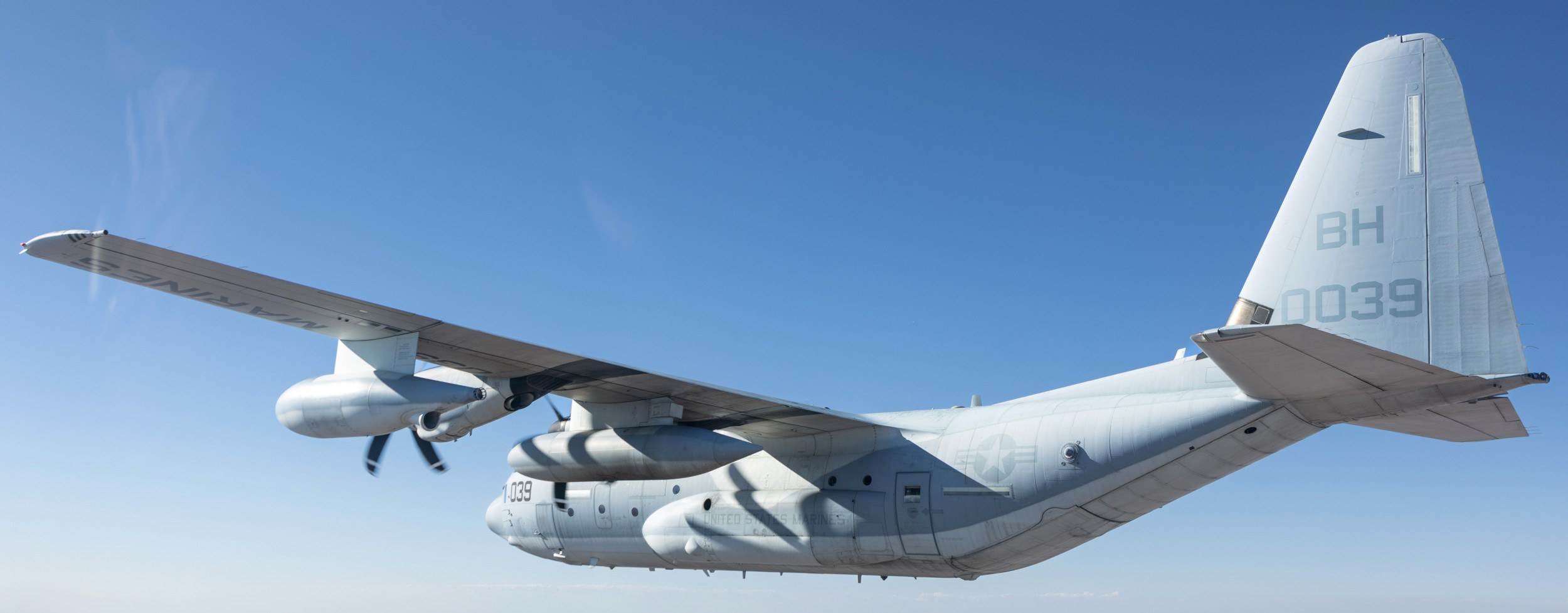 vmgr-153 hercules marine aerial refueler transport squadron kc-130j usmc 42