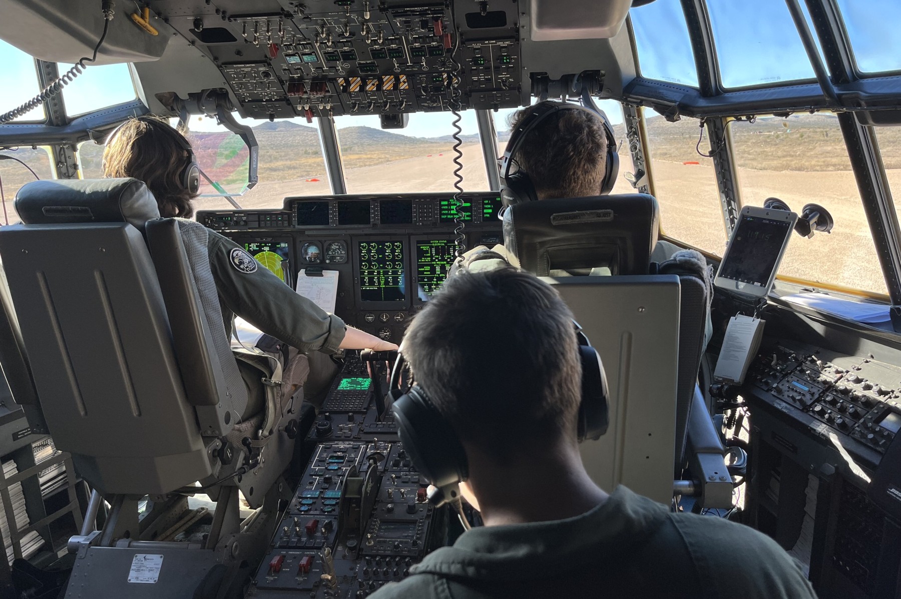 vmgr-234 rangers marine aerial refueler transport squadron kc-130j super hercules usmcr cockpit view 40