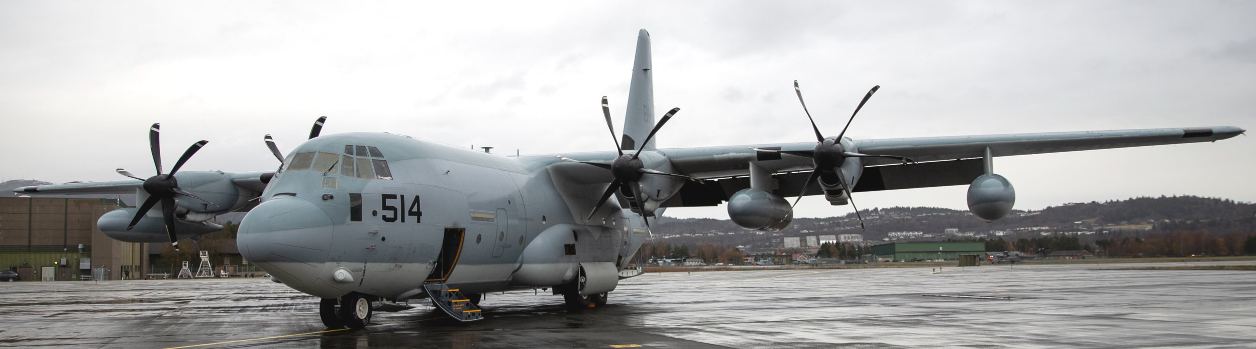 vmgr-252 otis marine aerial refueler transport squadron kc-130j super hercules usmc vaernes air station norway 57