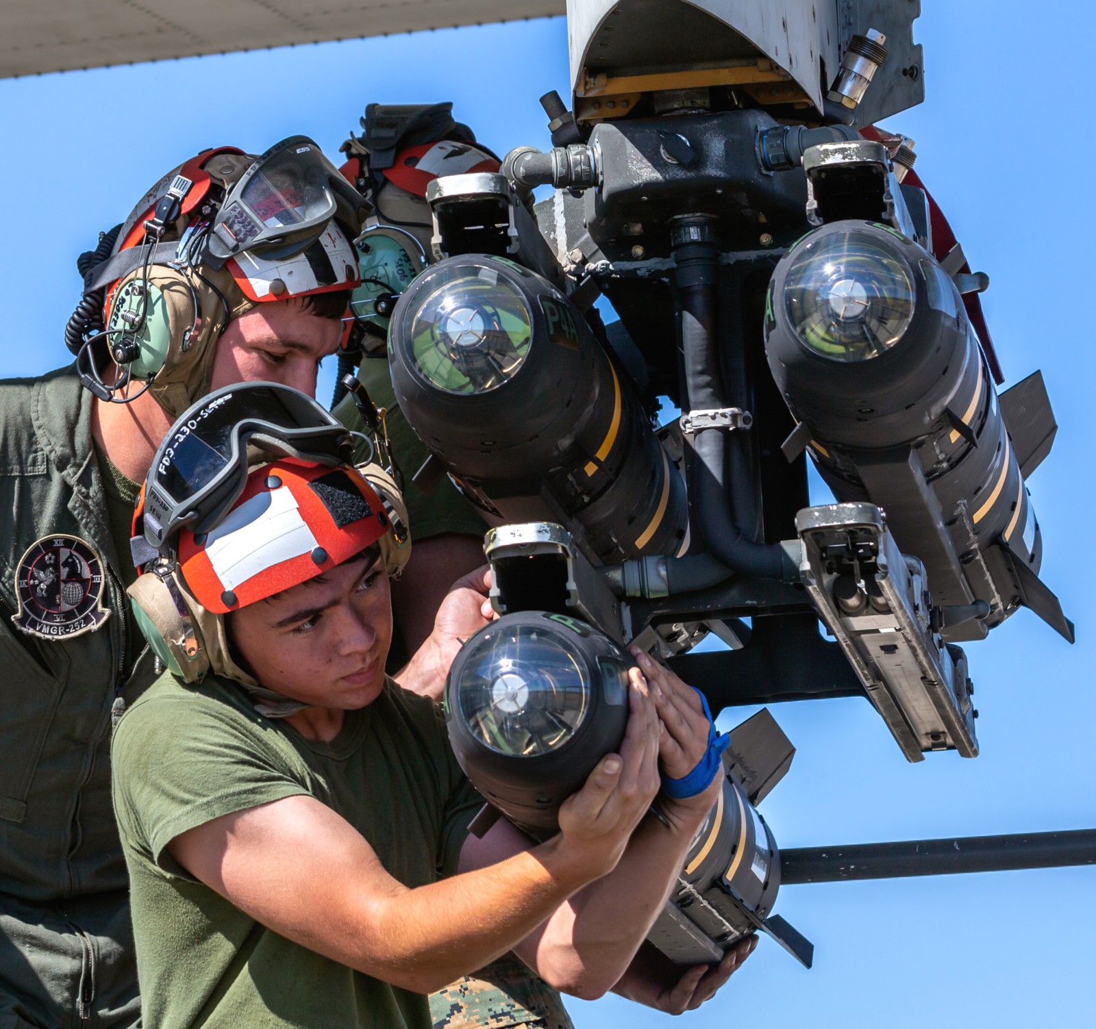 vmgr-252 otis marine aerial refueler transport squadron kc-130j super hercules agm-114 hellfire missile loading 83 