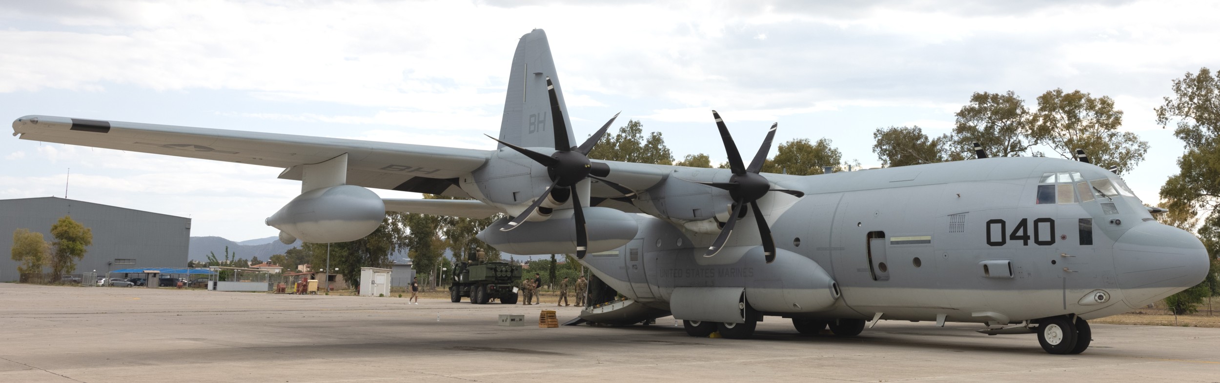 vmgr-252 otis marine aerial refueler transport squadron kc-130j super hercules usmc athens greece 97