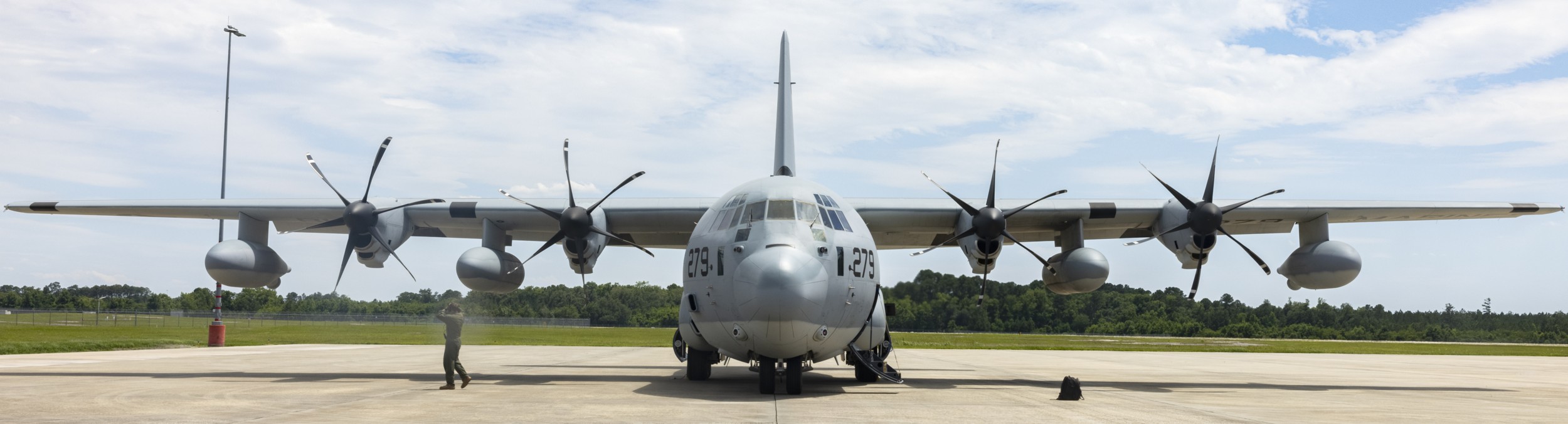 vmgr-252 otis marine aerial refueler transport squadron kc-130j super hercules usmc nas jacksonville 127