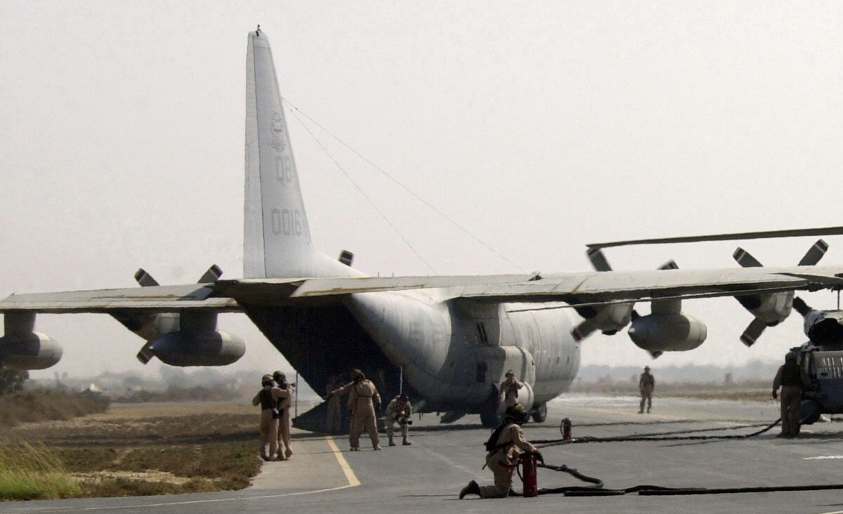 vmgr-352 raiders marine aerial refueler transport squadron kc-130r hercules usmc 11