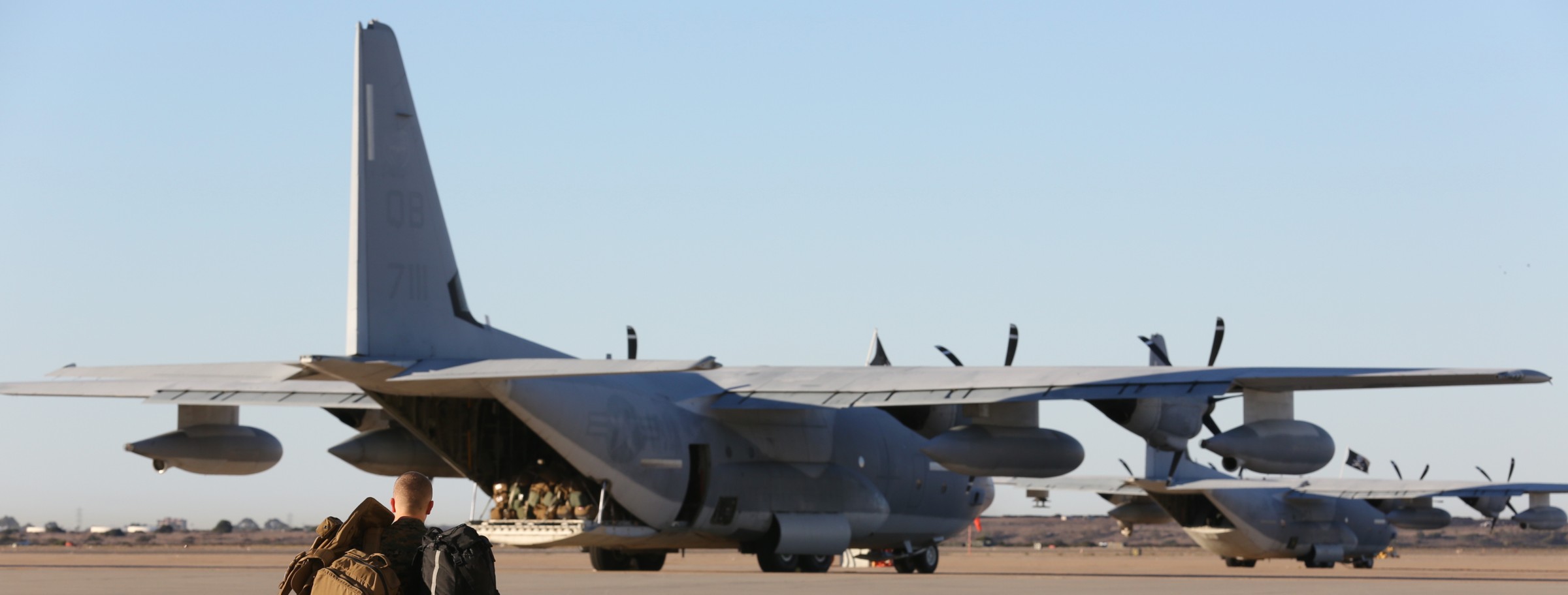 vmgr-352 raiders marine aerial refueler transport squadron kc-130j super hercules usmc 32