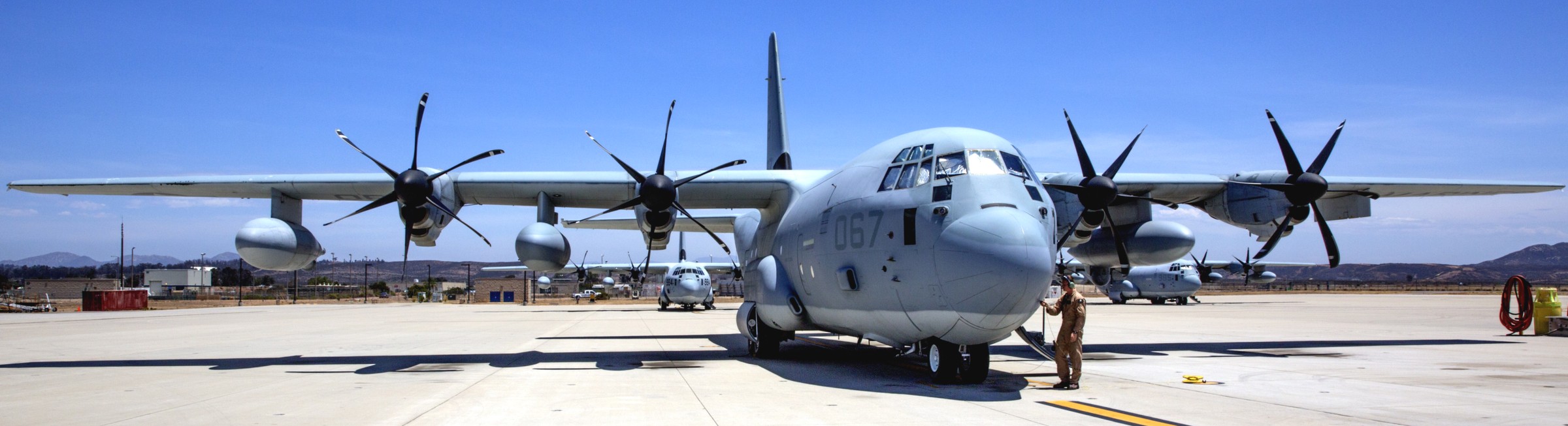 vmgr-352 raiders marine aerial refueler transport squadron kc-130j super hercules usmc yuma arizona 33