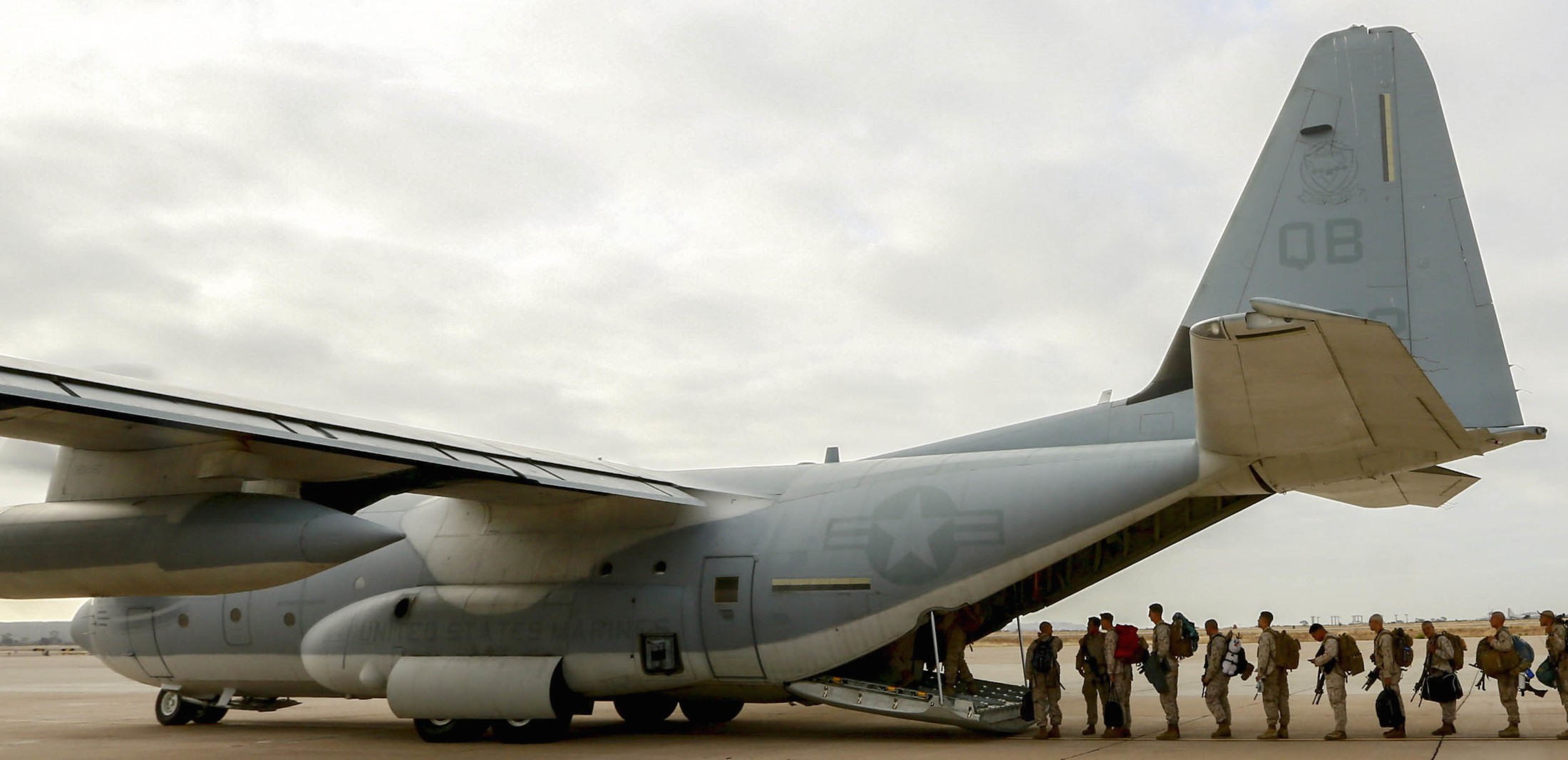 vmgr-352 raiders marine aerial refueler transport squadron kc-130j super hercules usmc 36