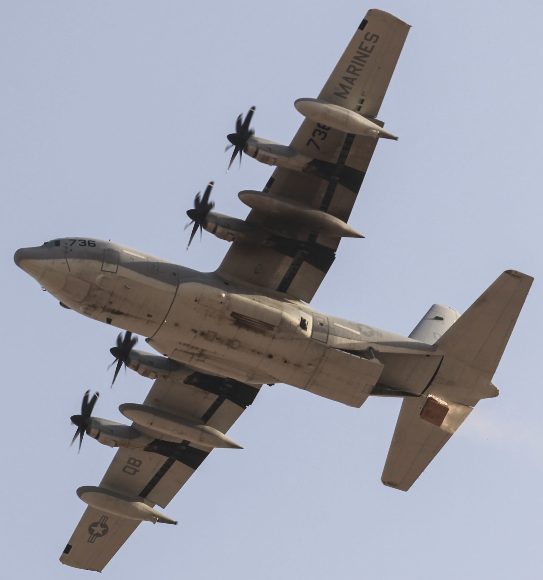 vmgr-352 raiders marine aerial refueler transport squadron kc-130j super hercules usmc 37