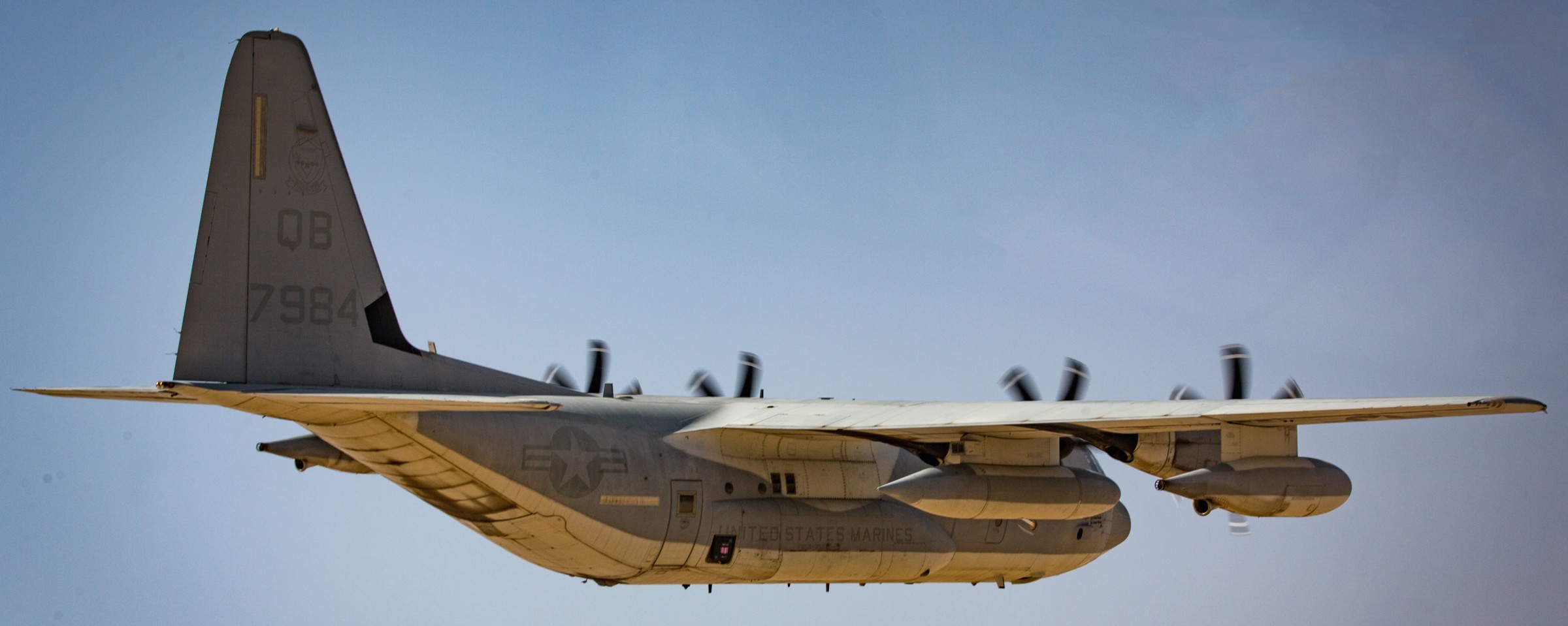 vmgr-352 raiders marine aerial refueler transport squadron kc-130j super hercules usmc 44