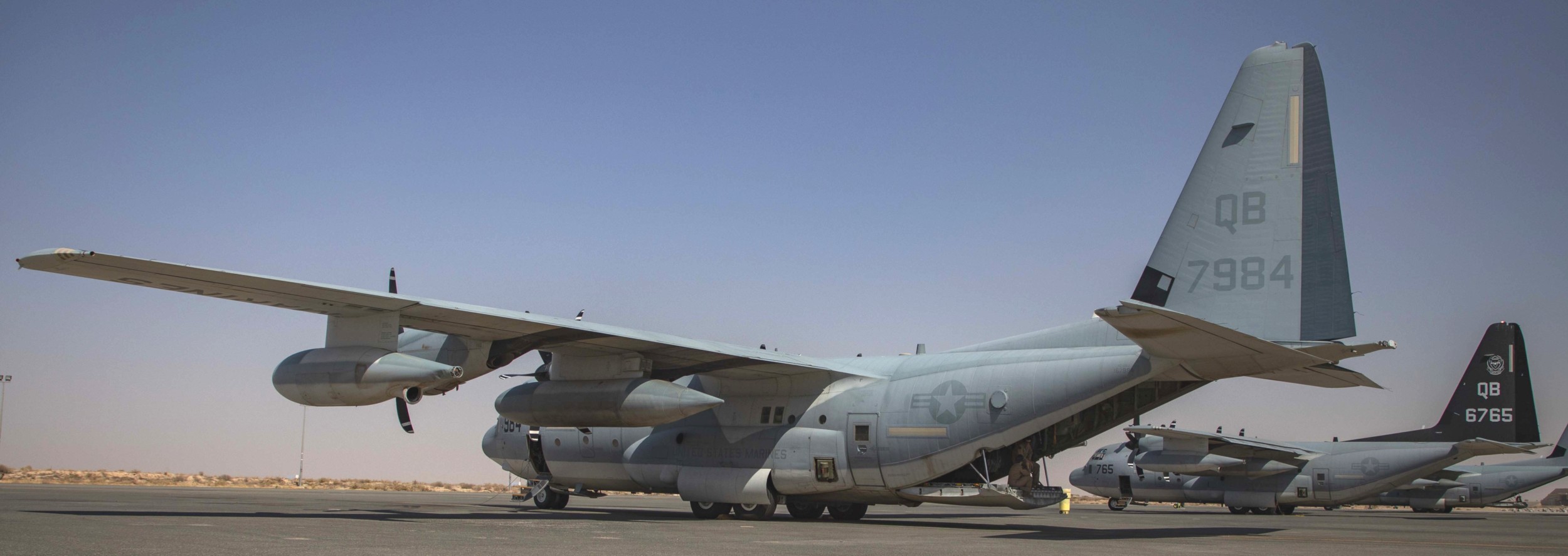 vmgr-352 raiders marine aerial refueler transport squadron kc-130j super hercules usmc 81