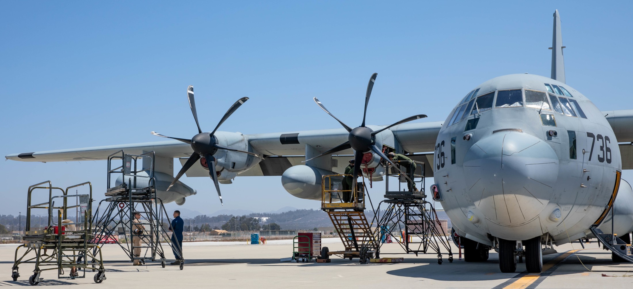 vmgr-352 raiders marine aerial refueler transport squadron kc-130j super hercules usmc 86