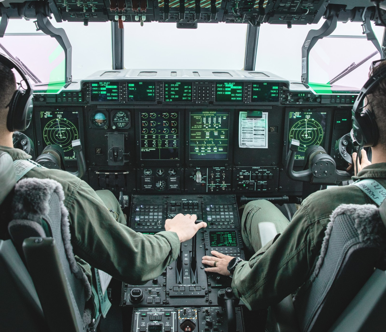 vmgr-352 raiders marine aerial refueler transport squadron kc-130j super hercules usmc cockpit view 111